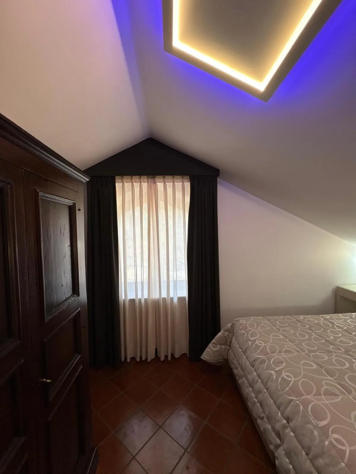 Bed in Hotel Bucaneve