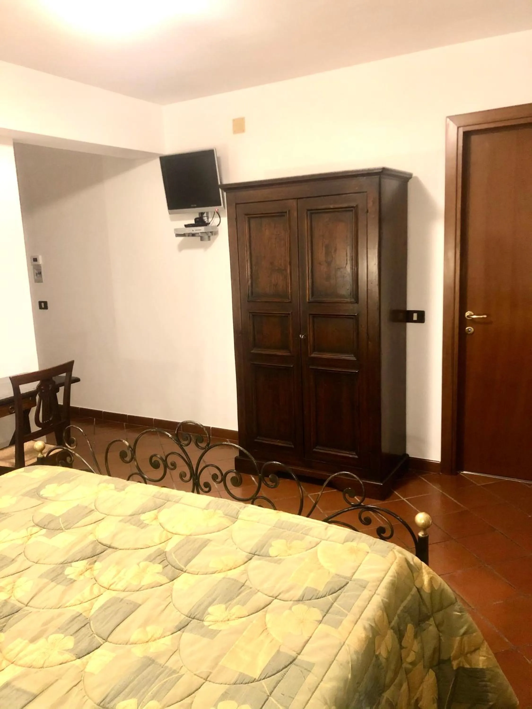 Bed in Hotel Bucaneve