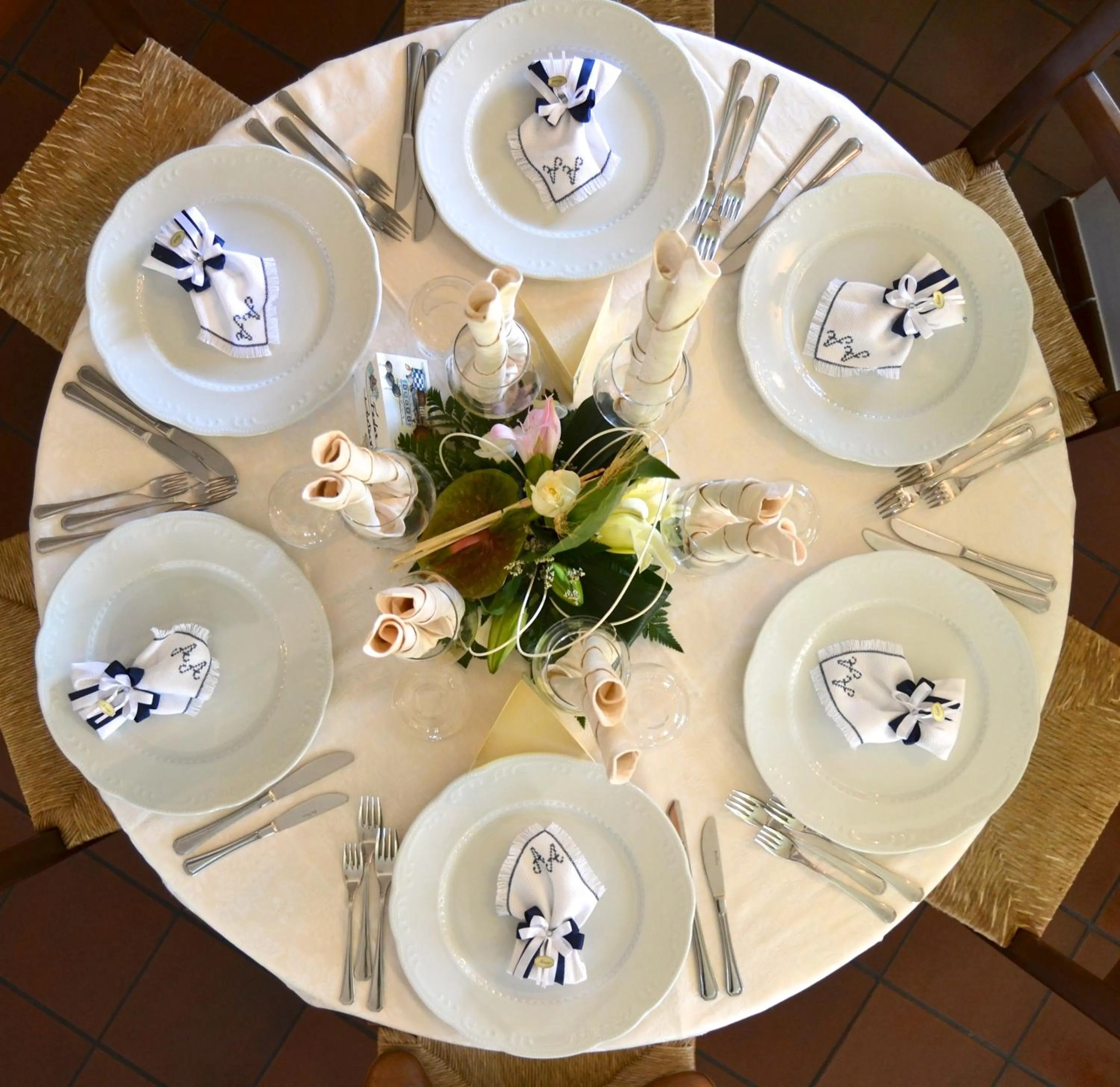 Restaurant/places to eat in Hotel Bucaneve