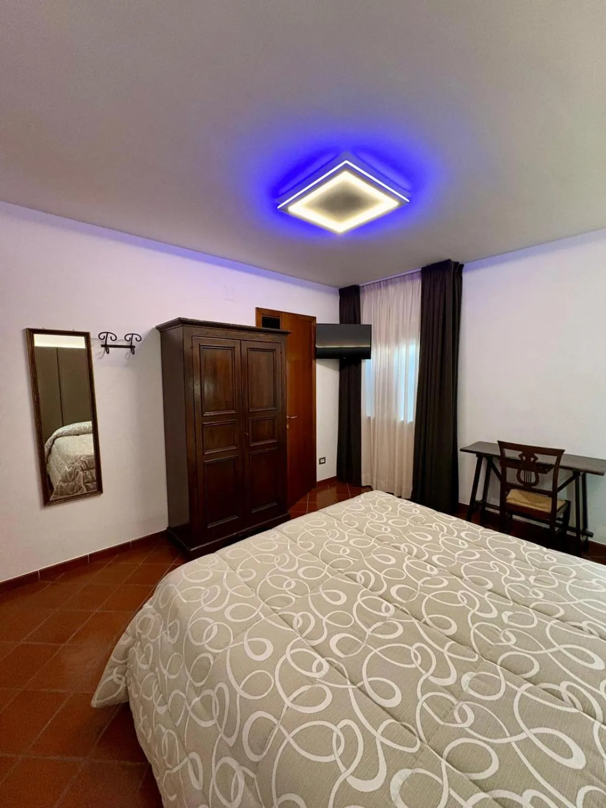 Bed in Hotel Bucaneve