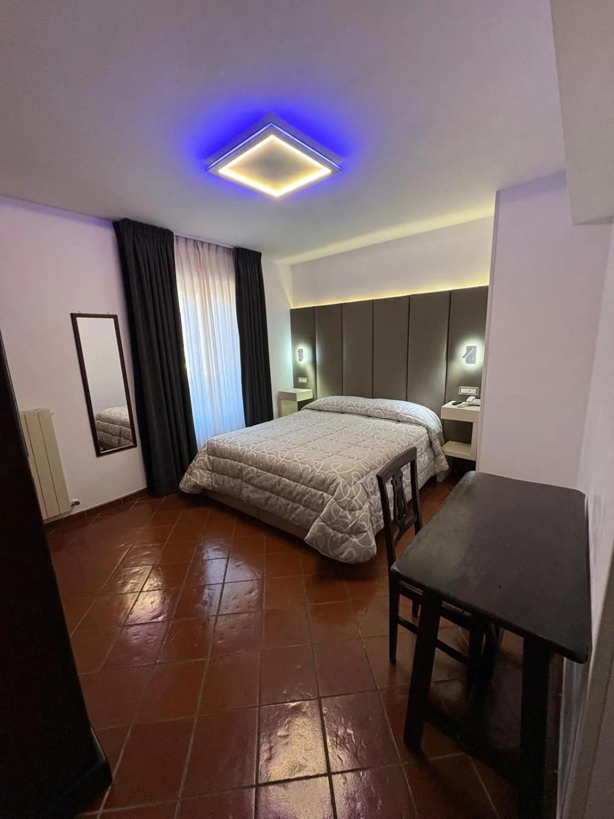 Bed in Hotel Bucaneve