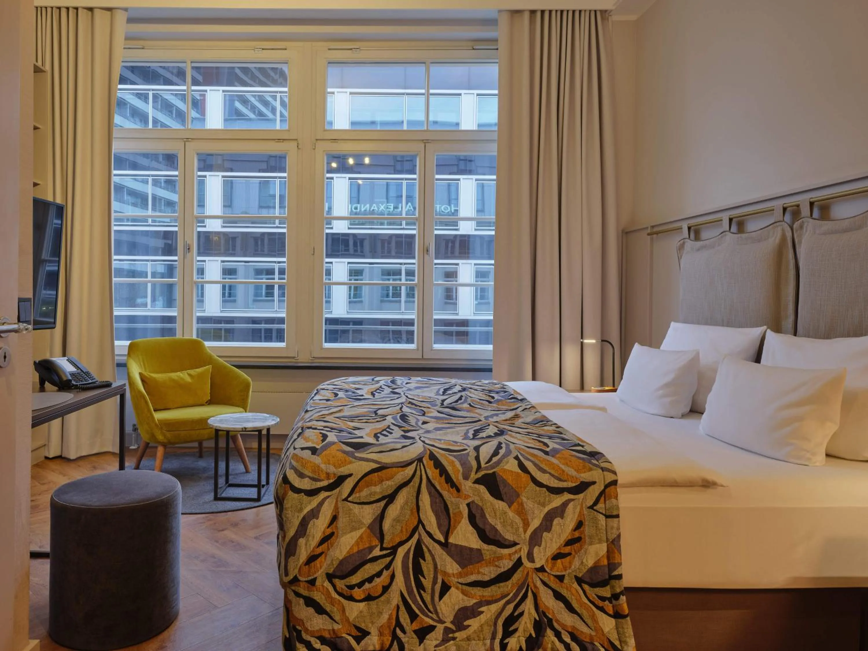 Bedroom, Bed in Classik Hotel Alexander Plaza