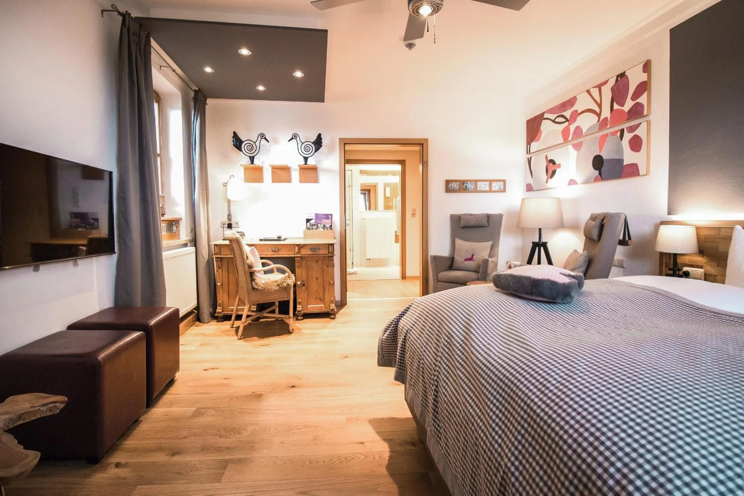 Photo of the whole room, Bed in Romantik Hotel Hirschen