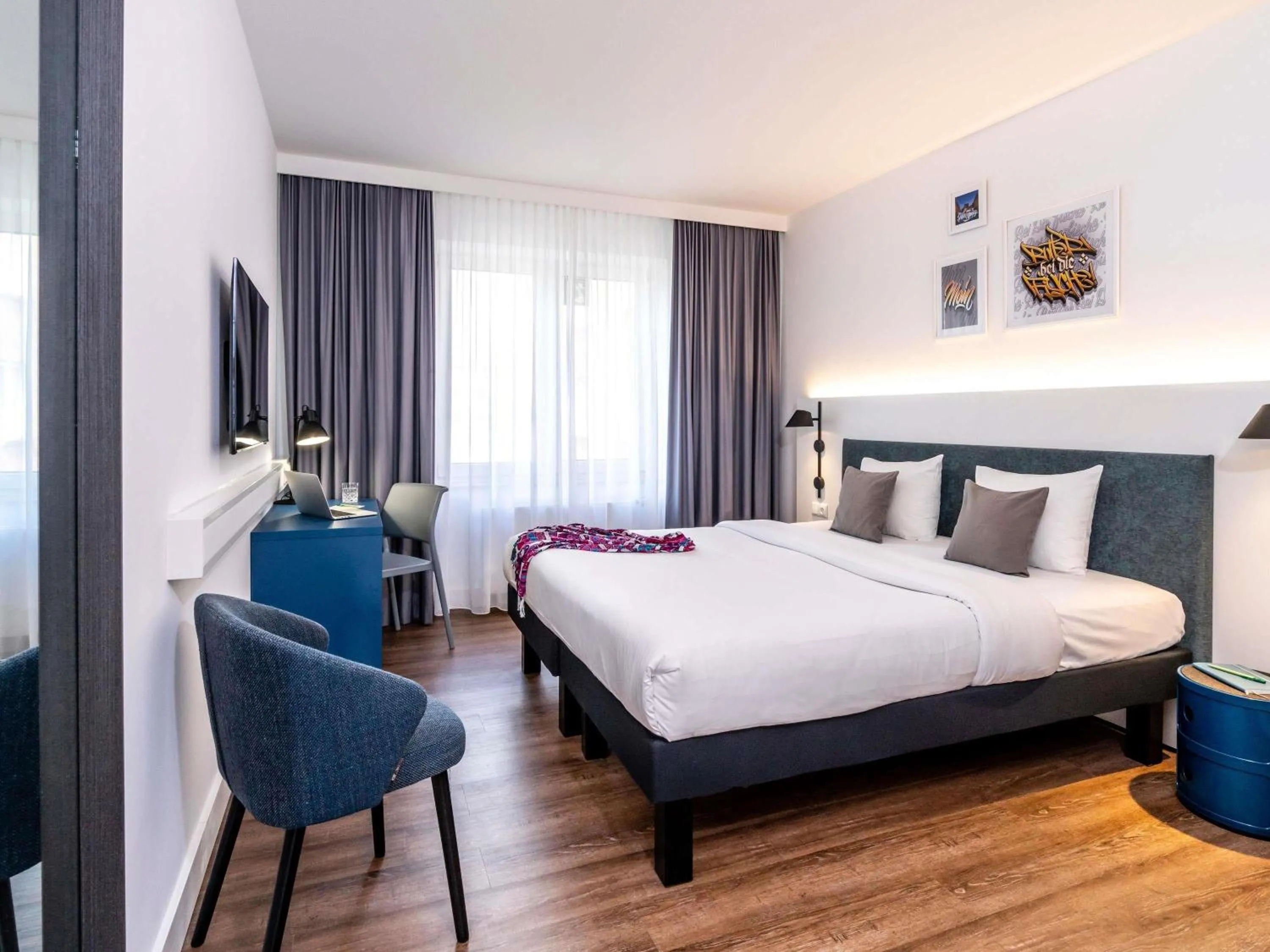 Bedroom, Bed in ibis Styles Hamburg Alster City