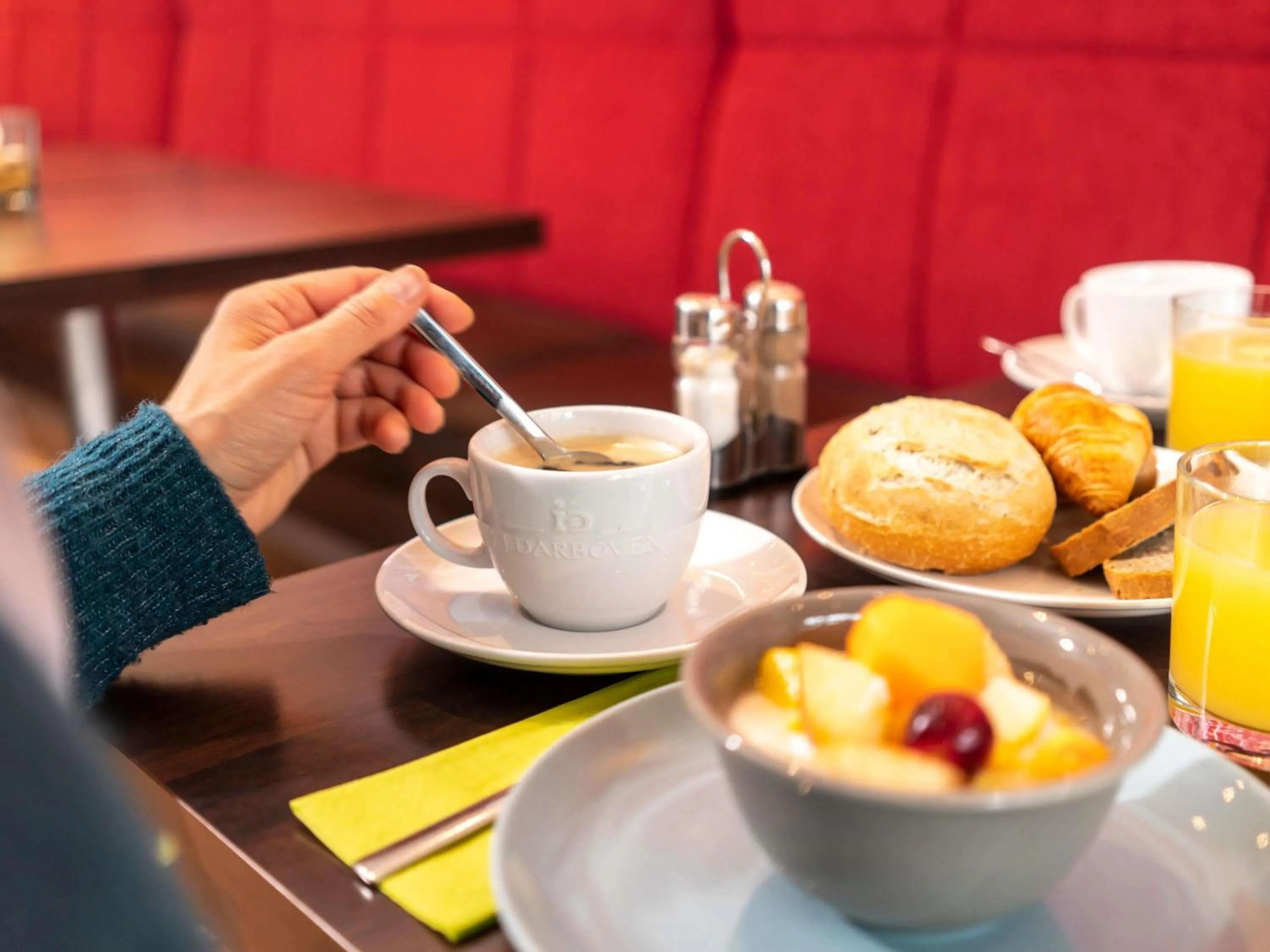 Breakfast in ibis Styles Hamburg Alster City