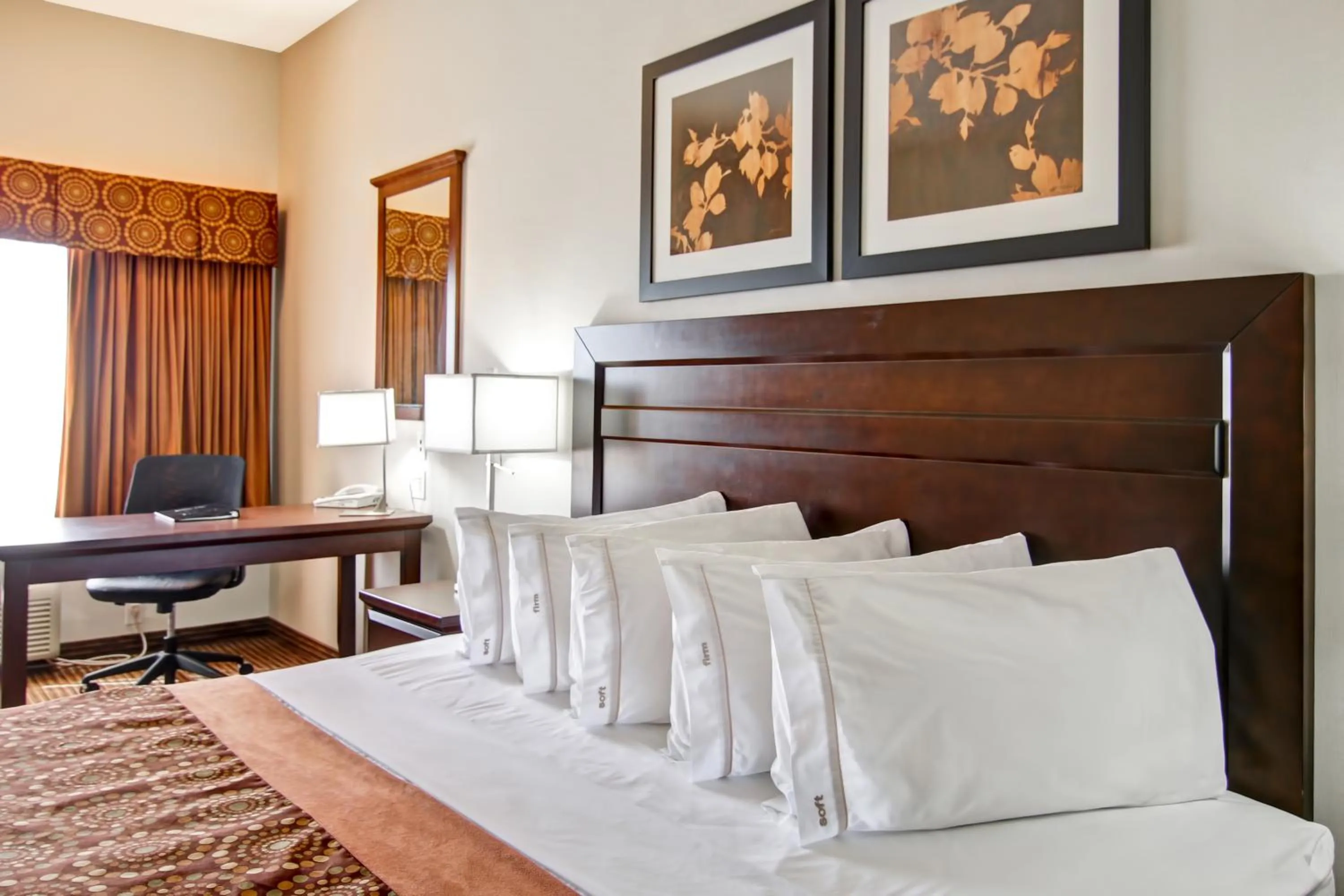 Bed in Canalta Hotel Humboldt