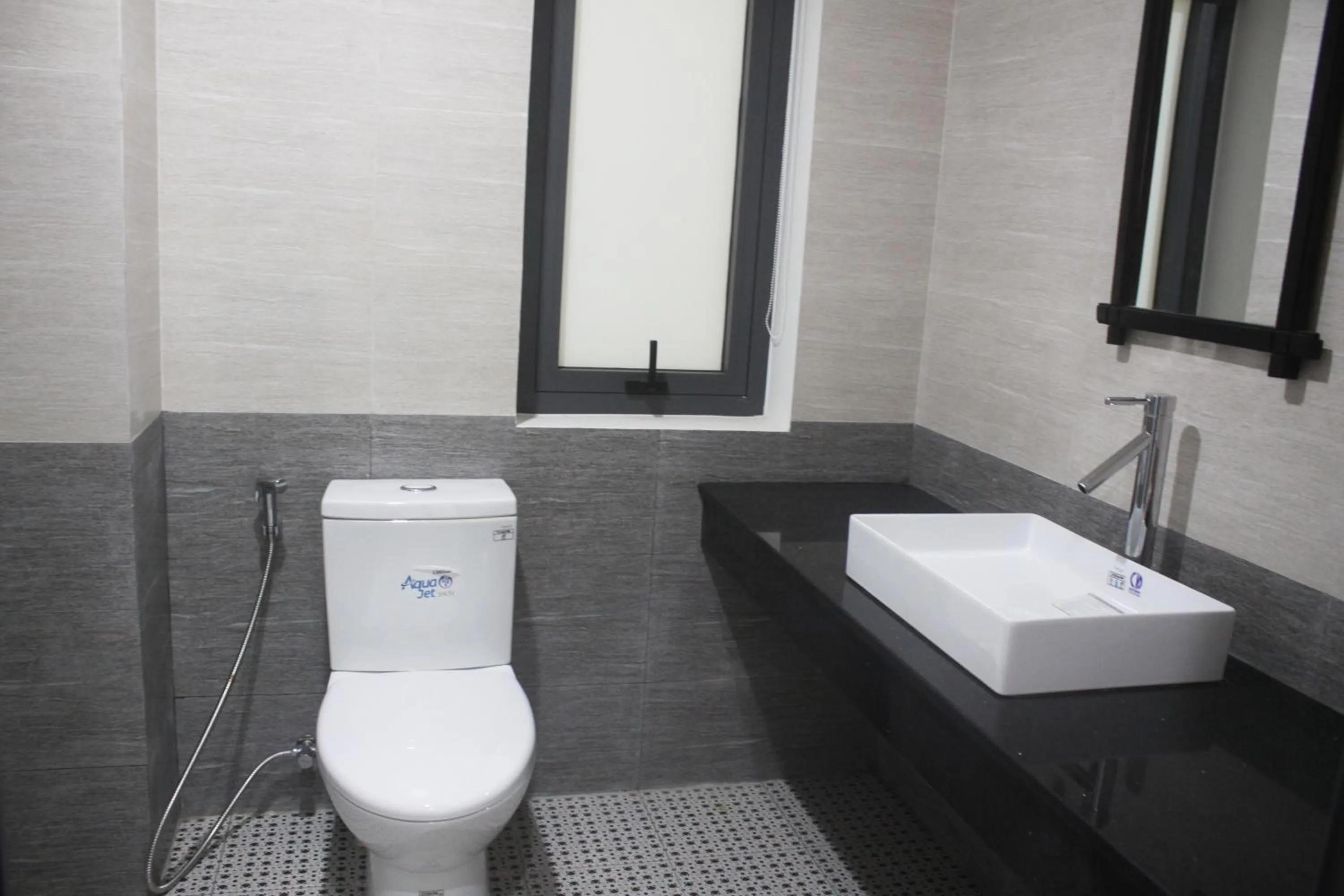 Toilet in Thuong Da Riverside Homestay