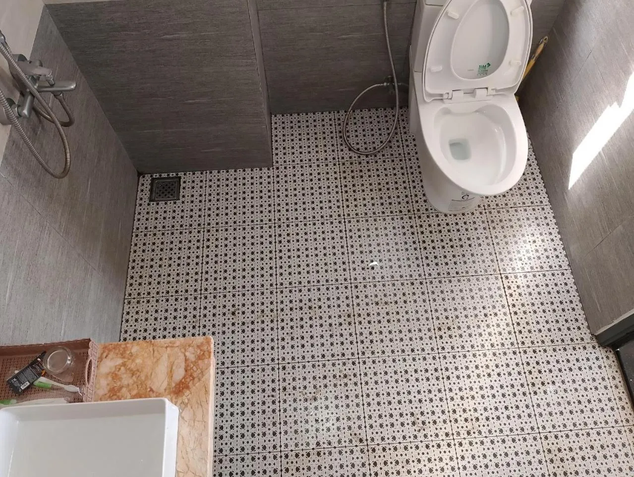 Shower in Thuong Da Riverside Homestay