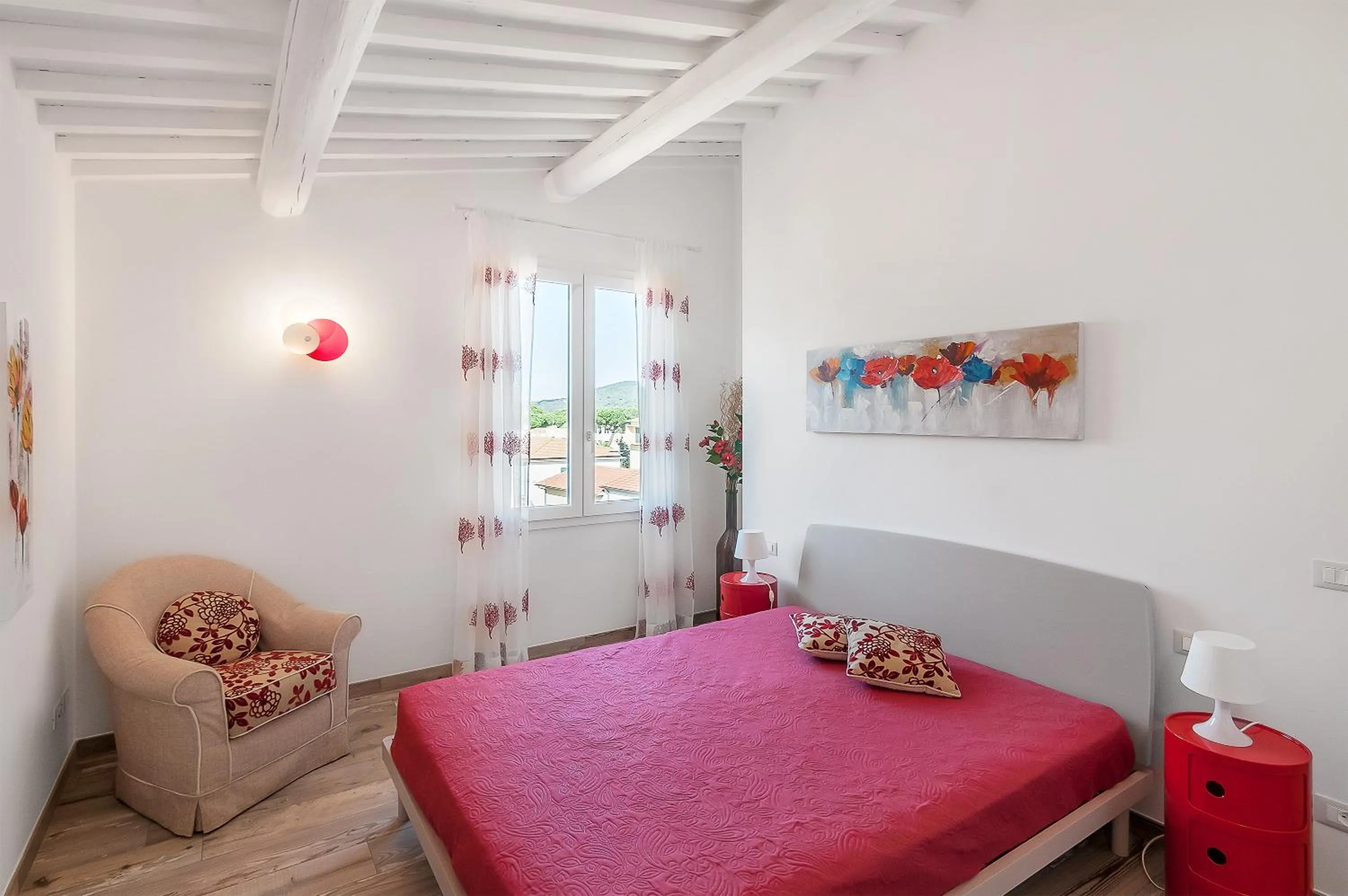 Bedroom, Bed in Elena