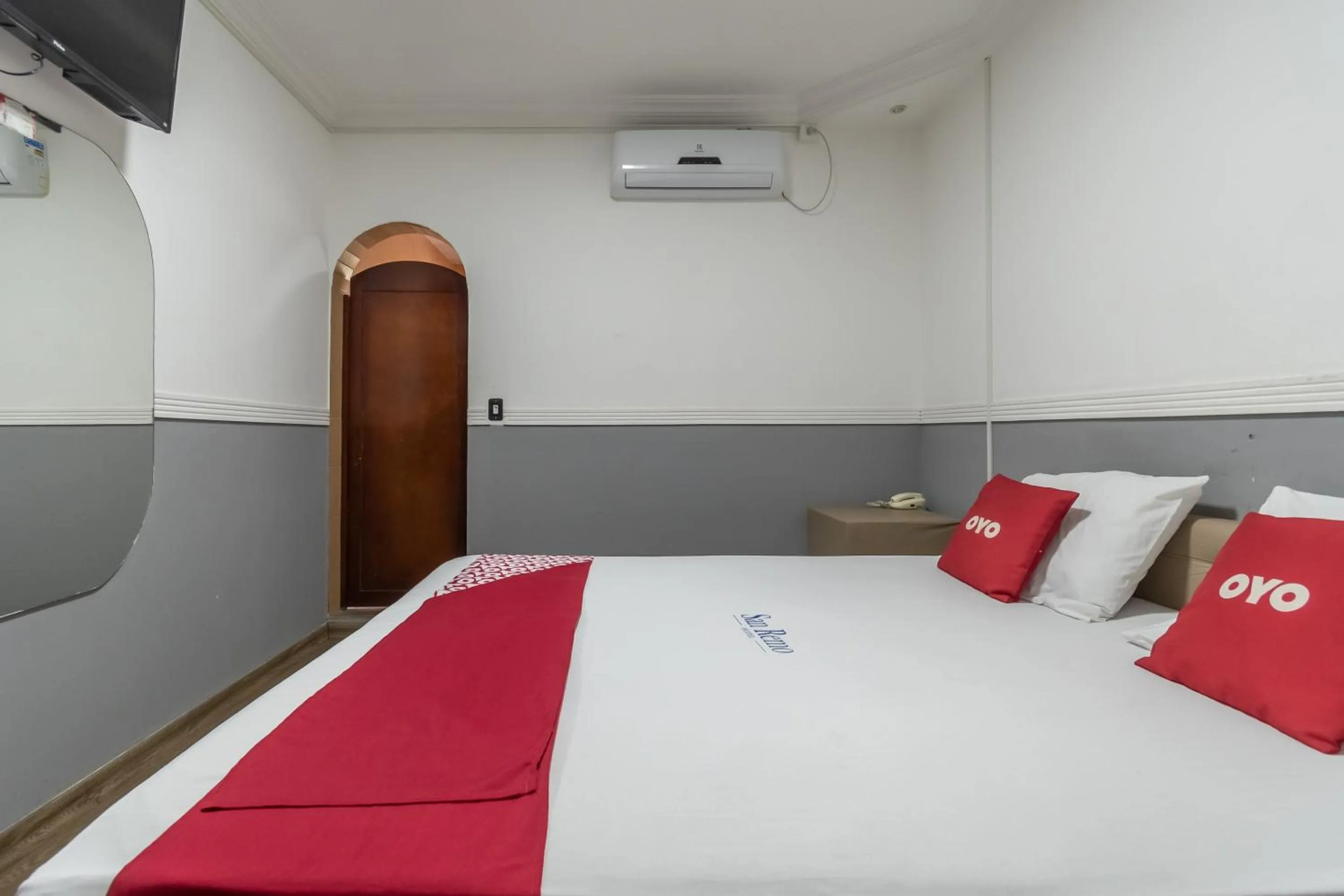 Bedroom, Bed in OYO Hotel San Remo, São Paulo