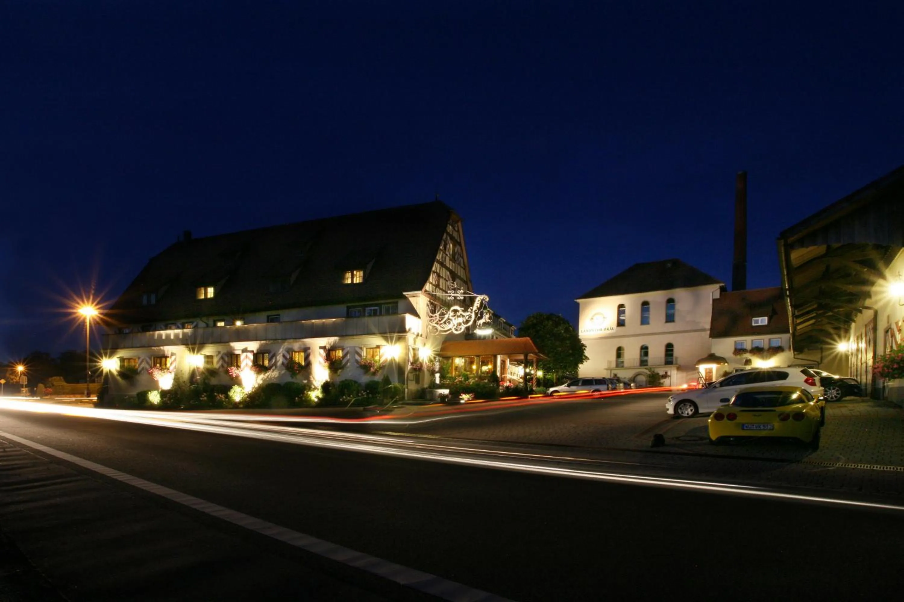Facade/entrance in Hotel Brauereigasthof Landwehr-Bräu