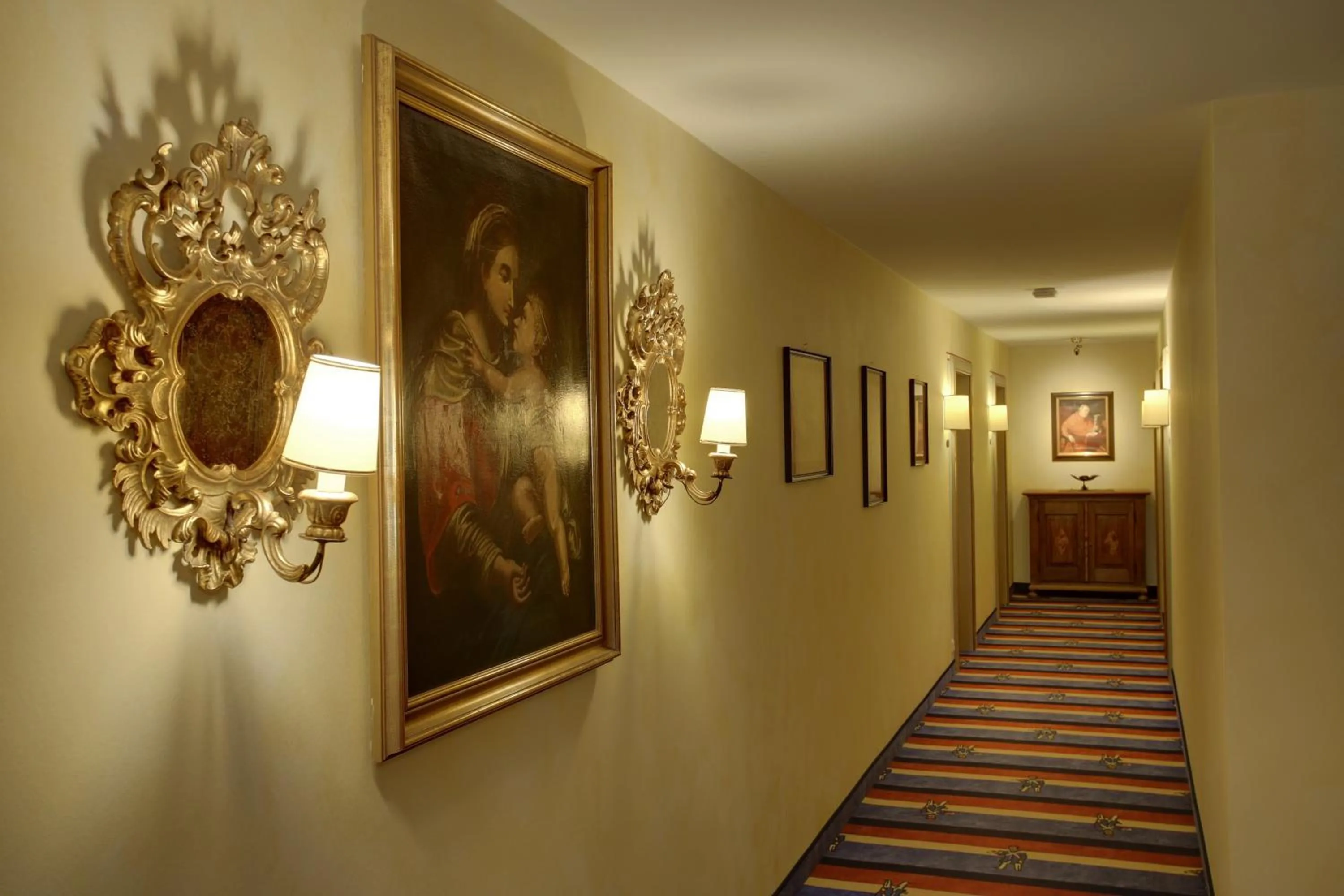 Decorative detail in Hotel Brauereigasthof Landwehr-Bräu