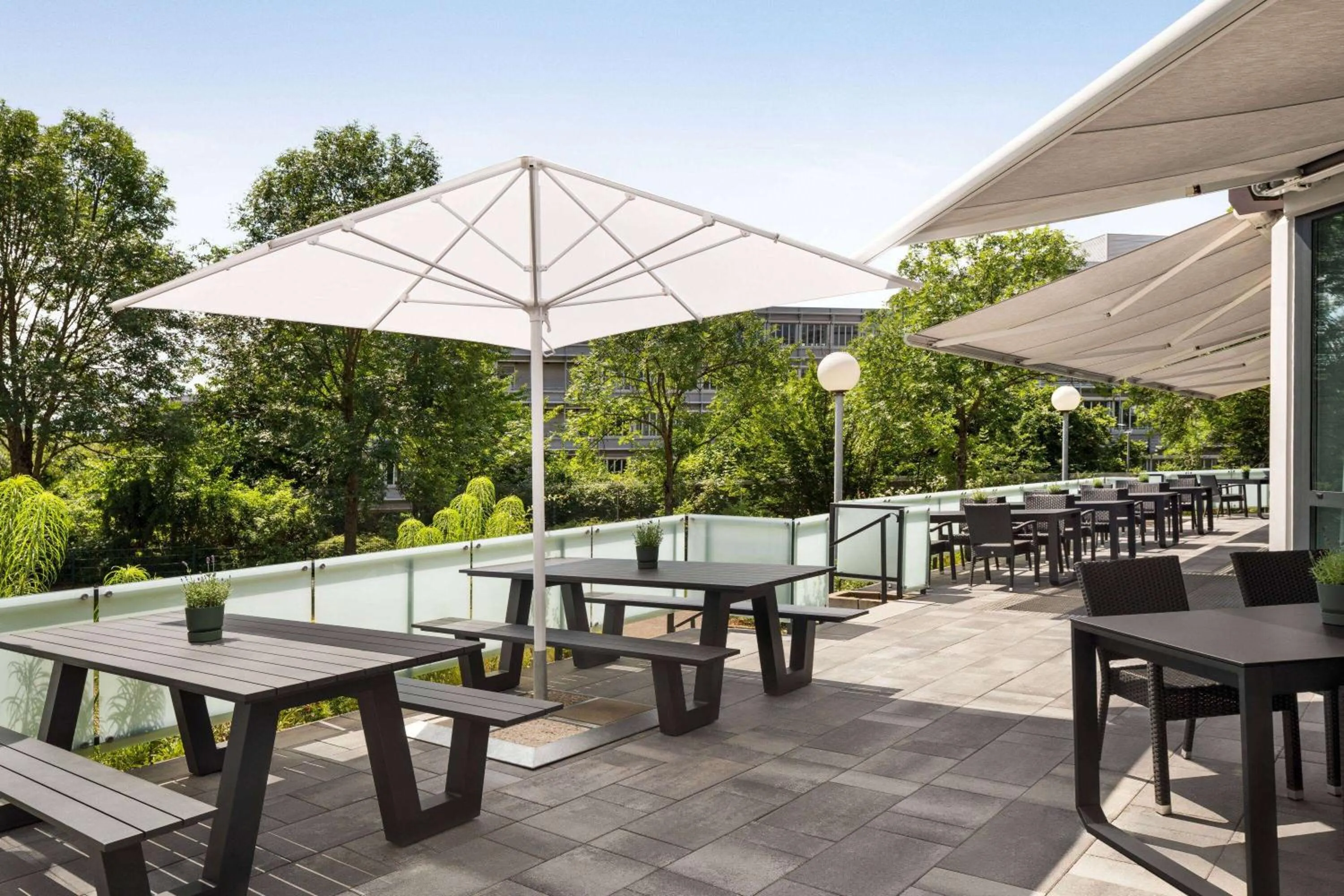 Restaurant/places to eat in Vienna House Easy by Wyndham Frankfurt Airport