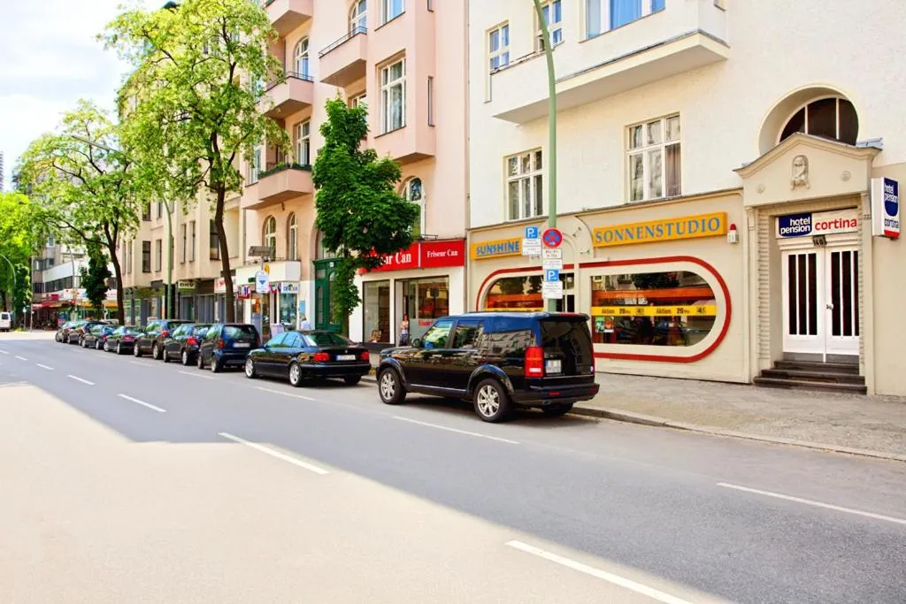Facade/entrance in Hotel-Pension Cortina