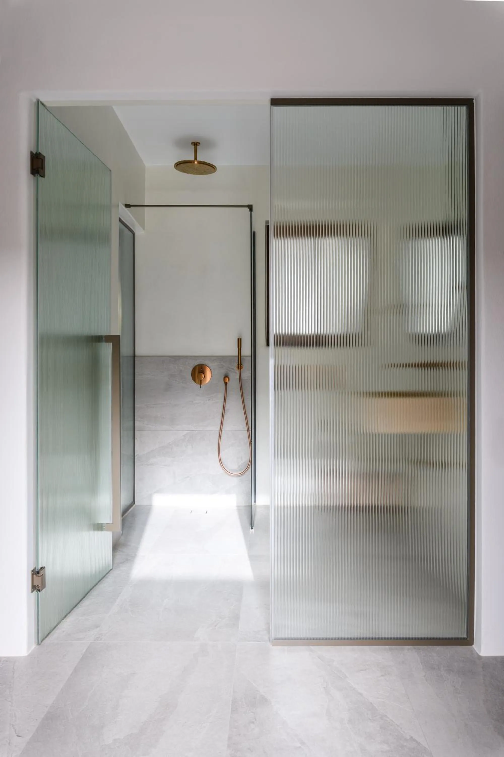 Shower in Charisma Hotel and Wellness Club