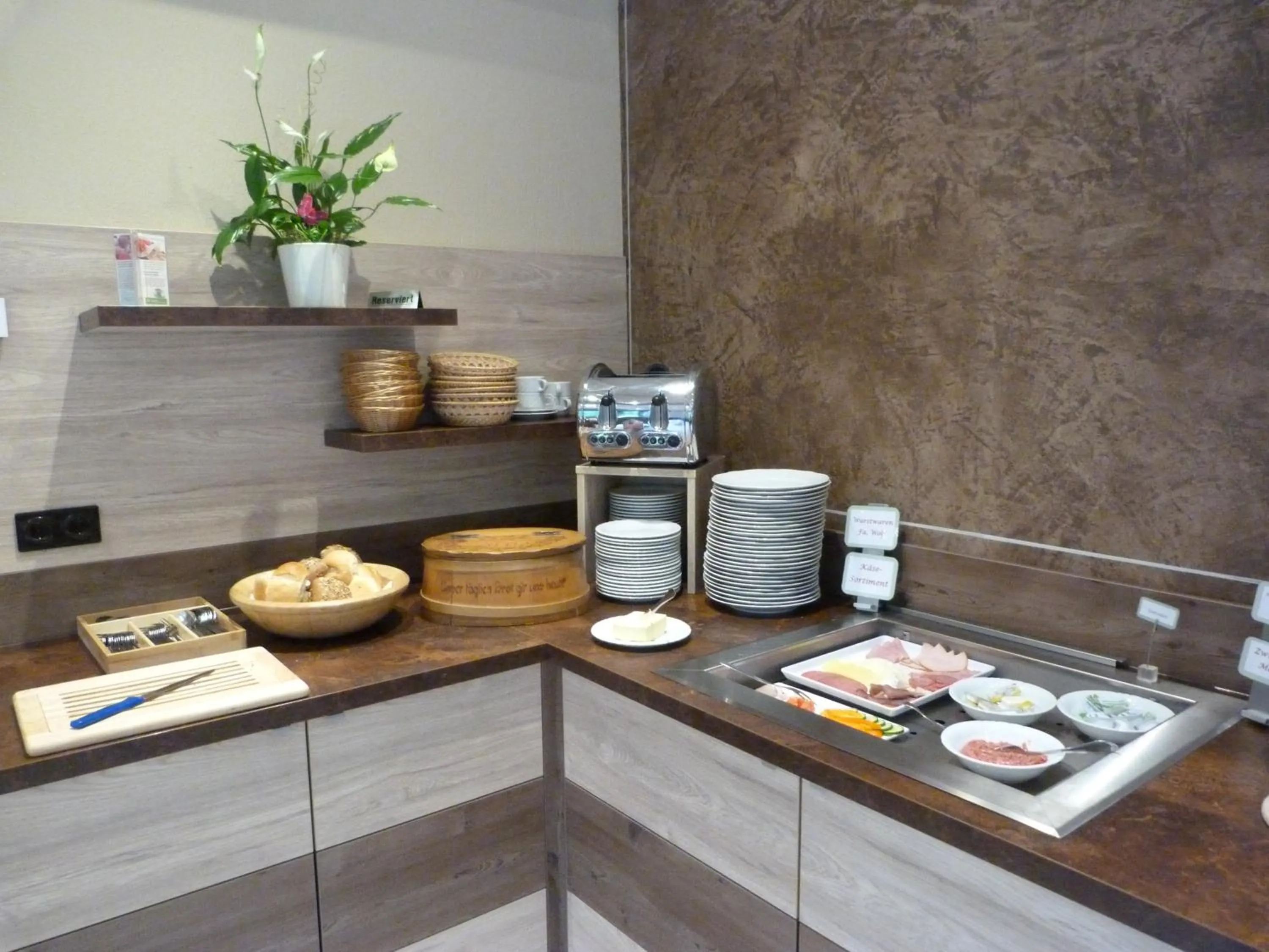 Continental breakfast in Flair-Waldhotel Mellestollen