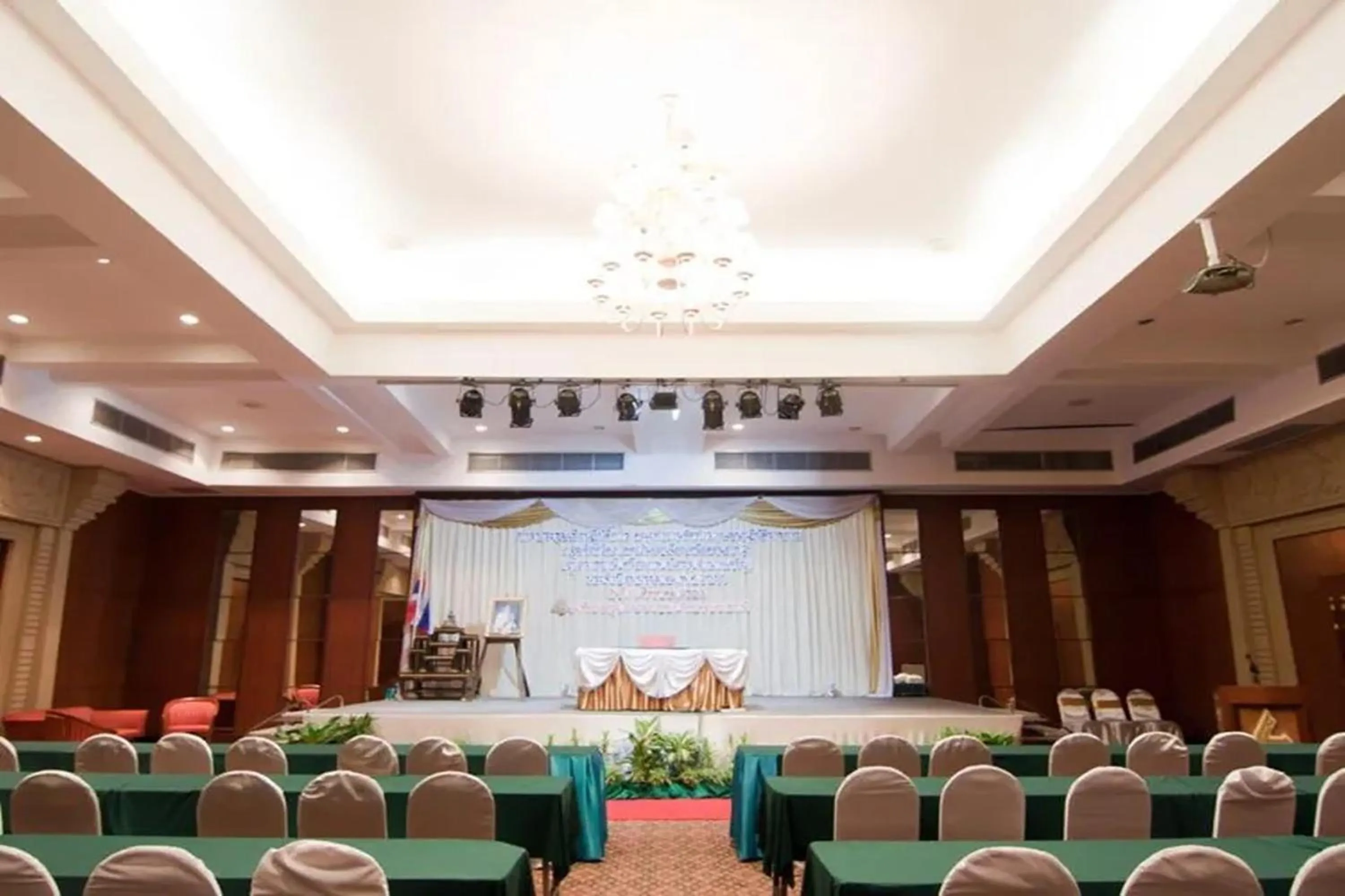 Meeting/conference room in Laithong Hotel Ubon Ratchathani