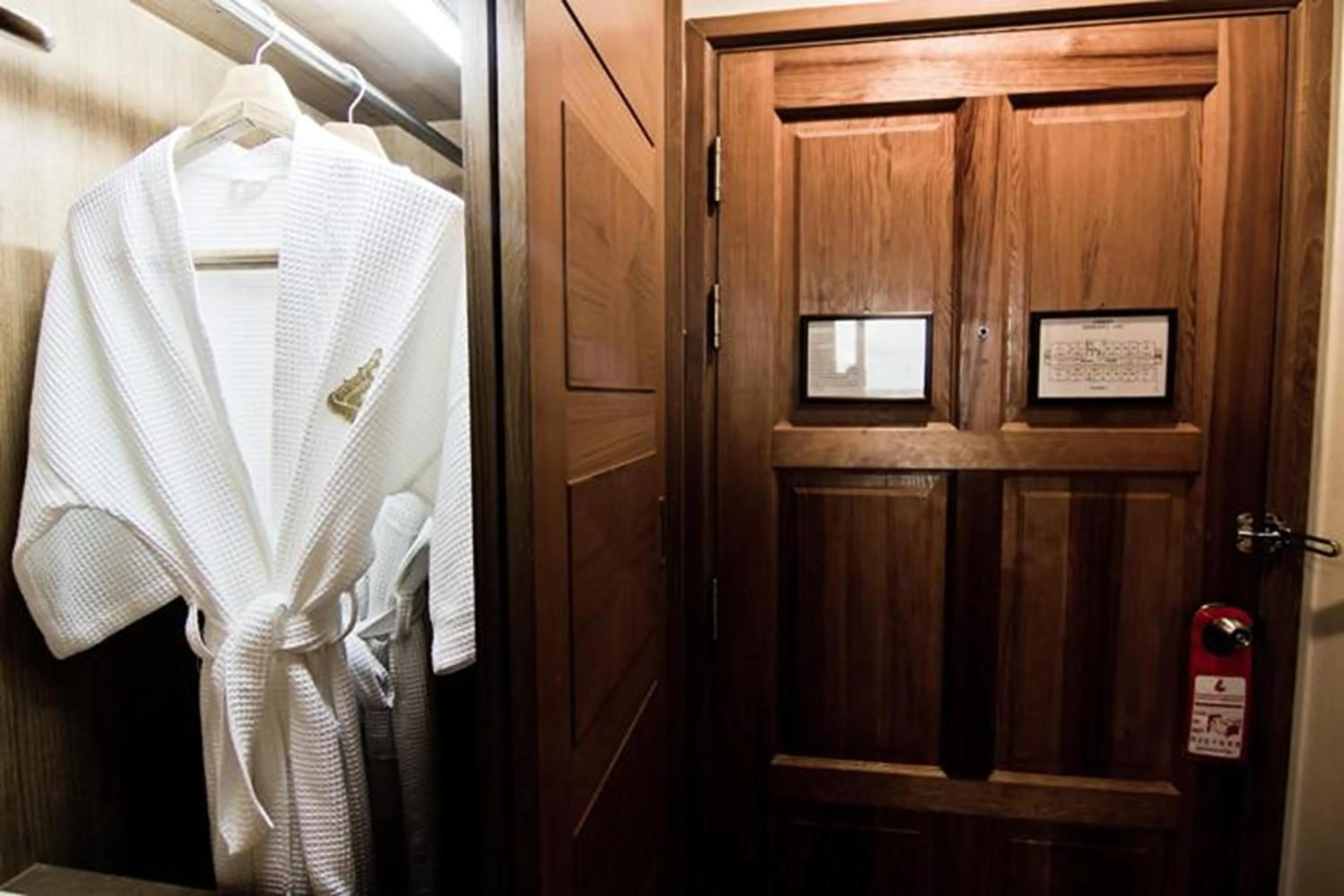 Bathroom in Laithong Hotel Ubon Ratchathani