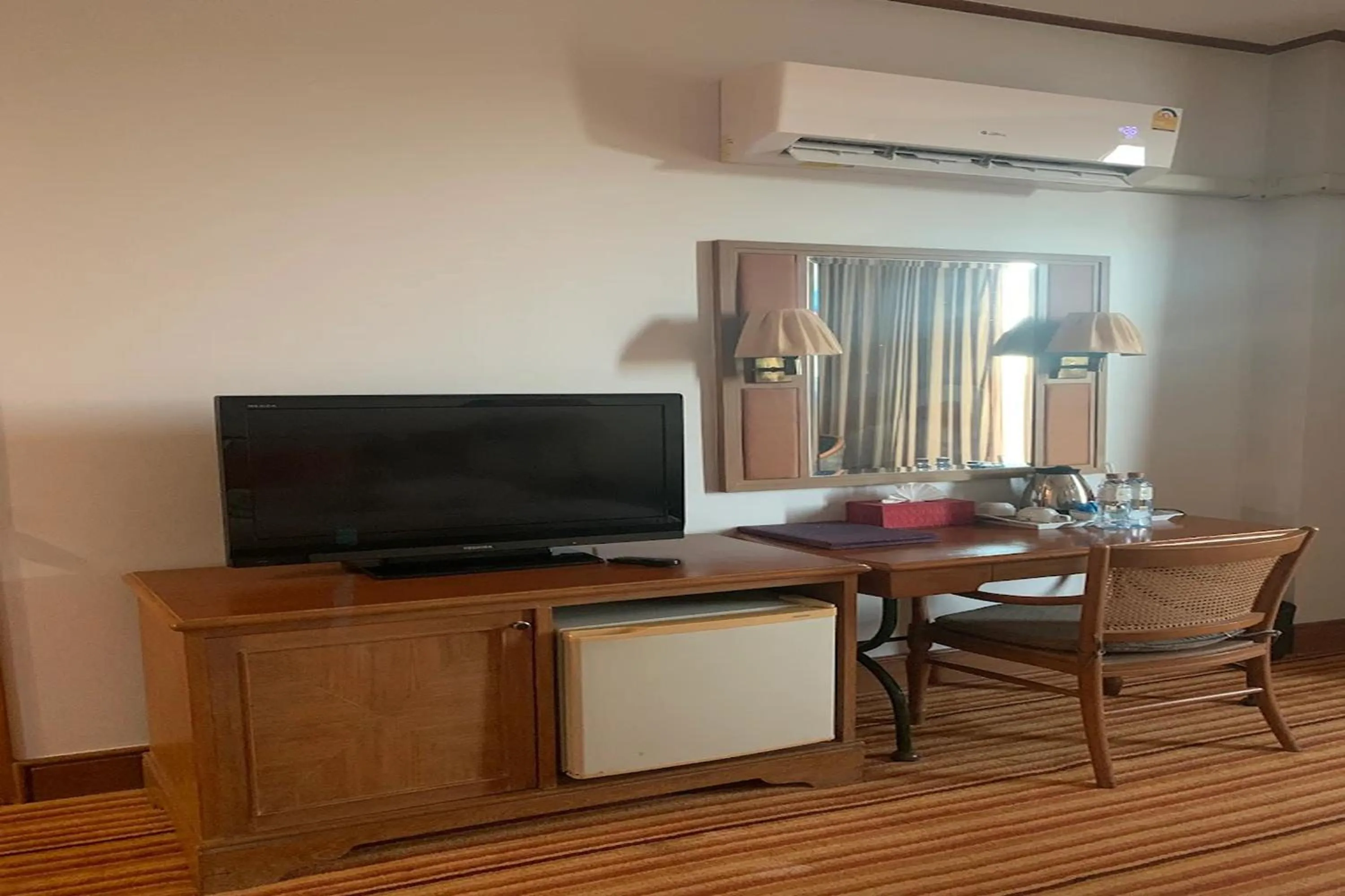 TV and multimedia in Laithong Hotel Ubon Ratchathani