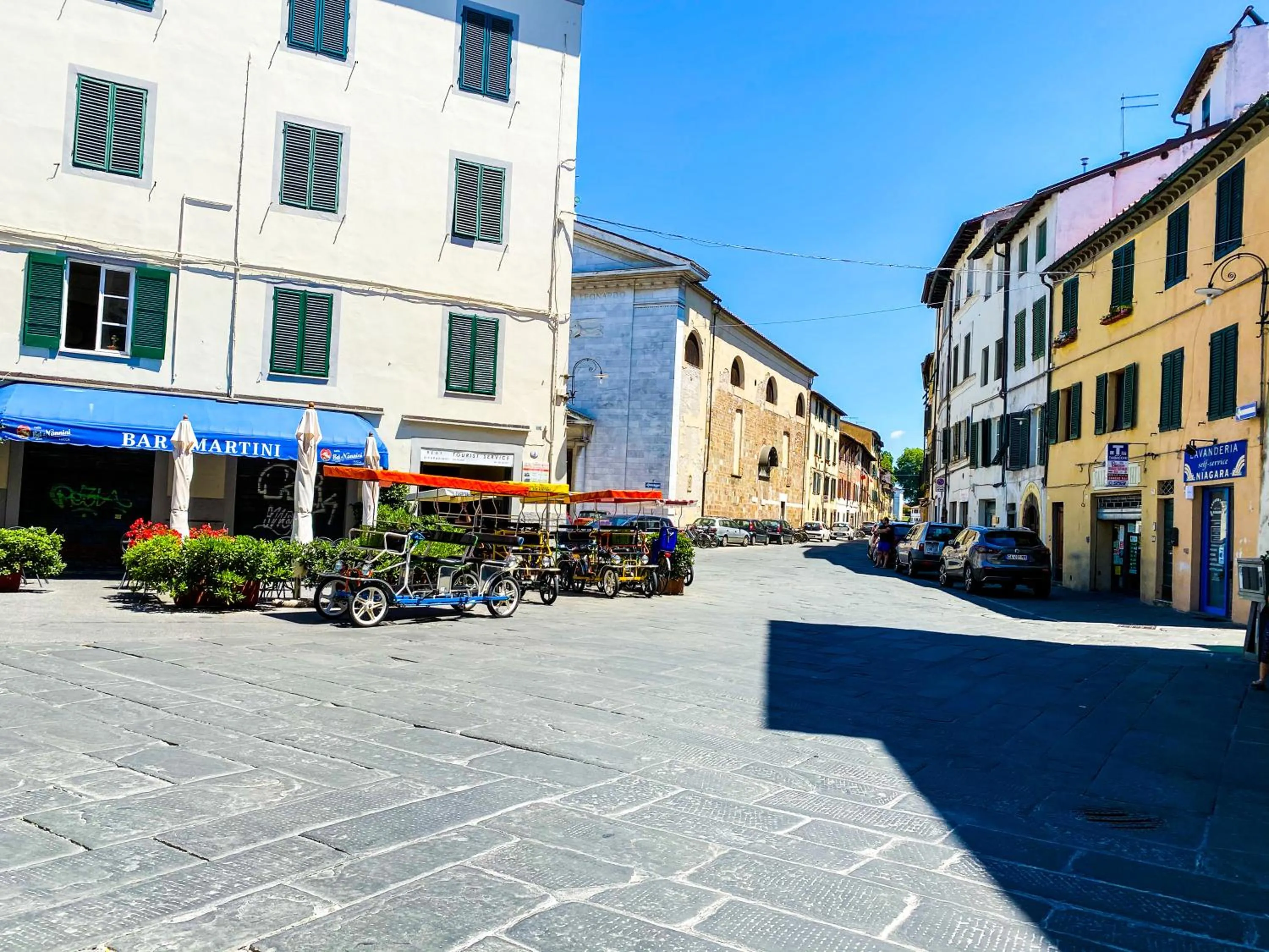 Neighbourhood in OROROSA Lucca City Center Apartment