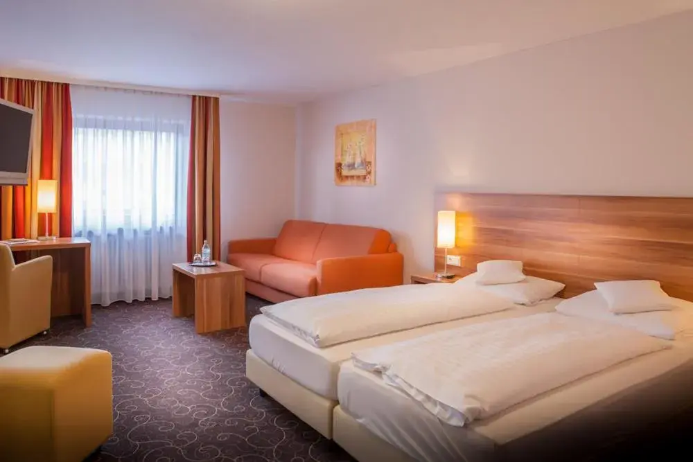 Deluxe Double Room - single occupancy in Flair Hotel Weinstube Lochner Deluxe Double Room - single occupancy in Flair Hotel Weinstube Lochner