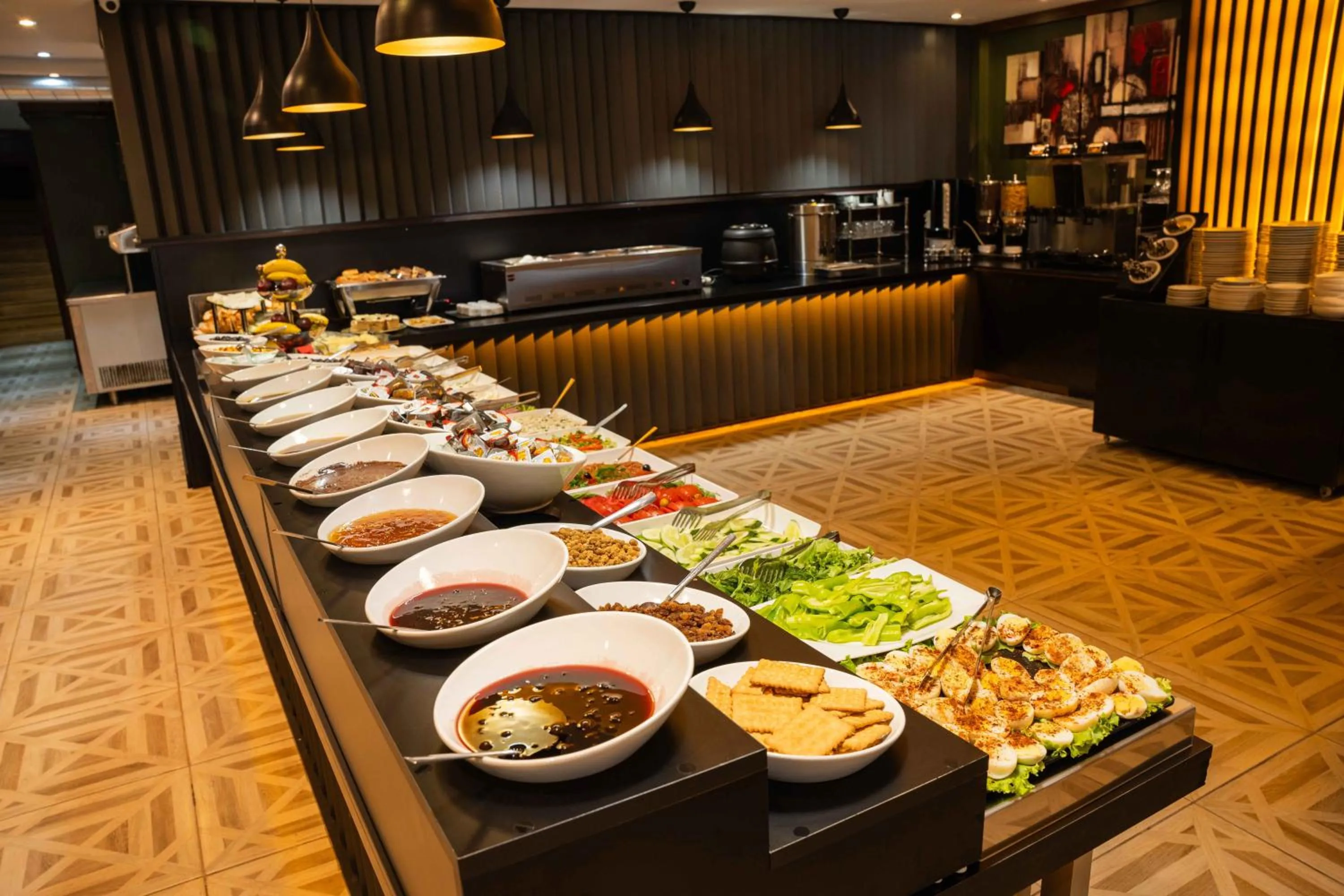 Buffet breakfast in Boris Hotel Beylikdüzü