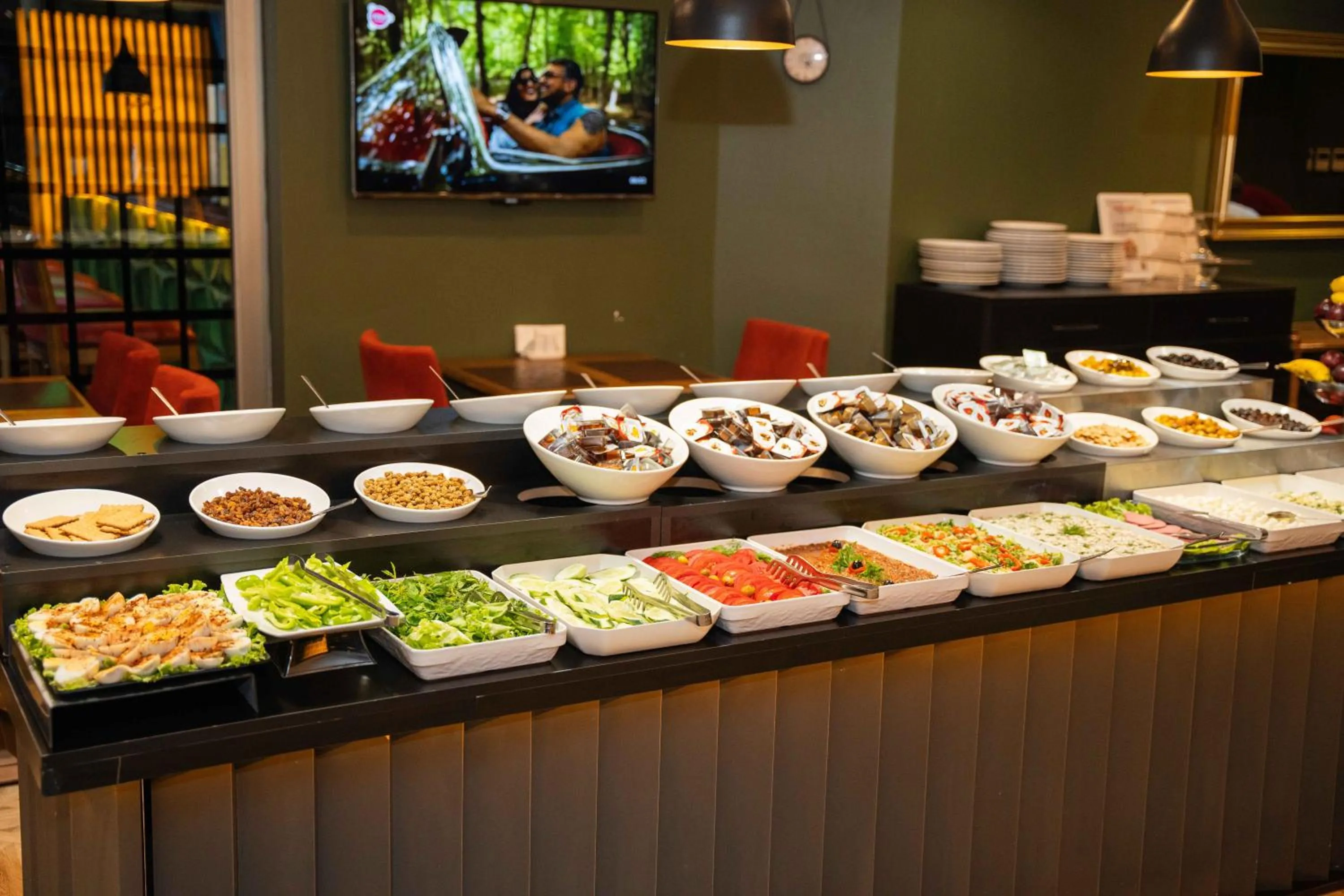 Buffet breakfast in Boris Hotel Beylikdüzü