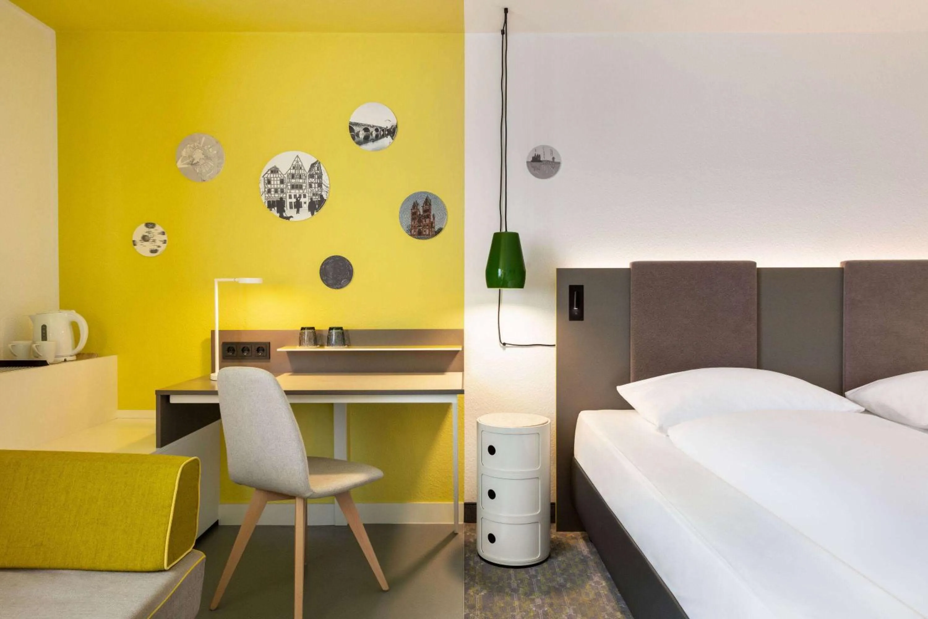 Photo of the whole room, Bed in Vienna House Easy by Wyndham Limburg