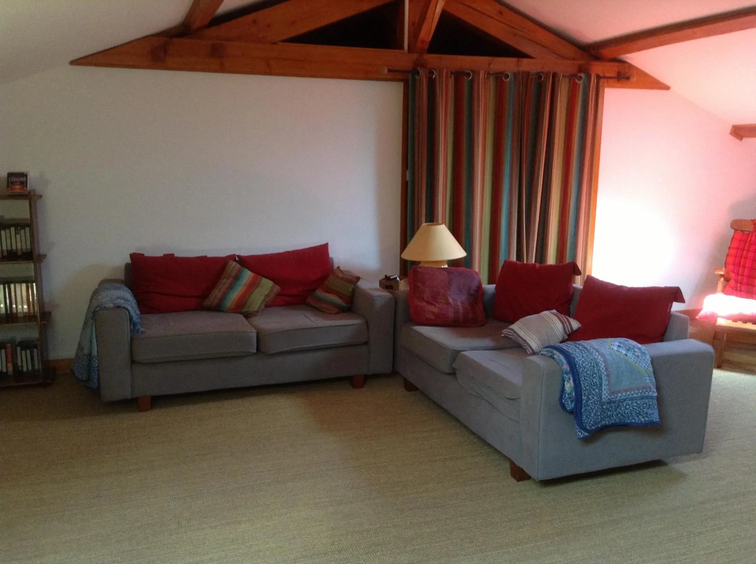 Communal lounge/ TV room in Croix Blanche