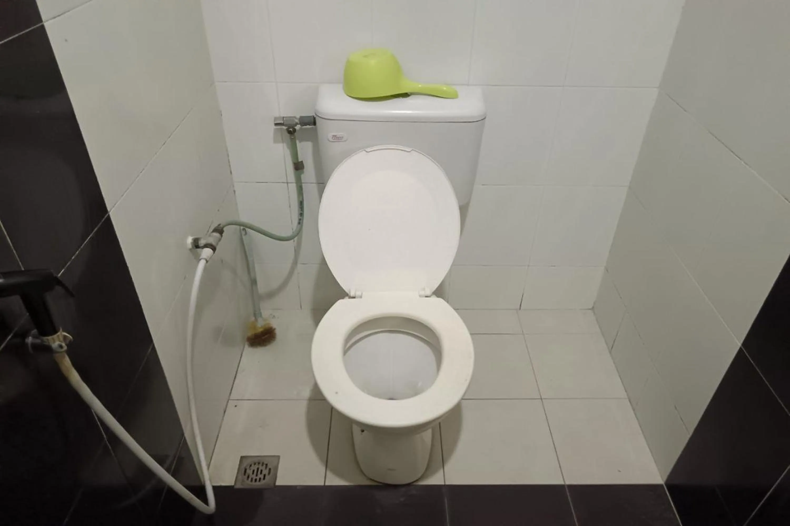 Bathroom in Fins Hotel, Alor Setar