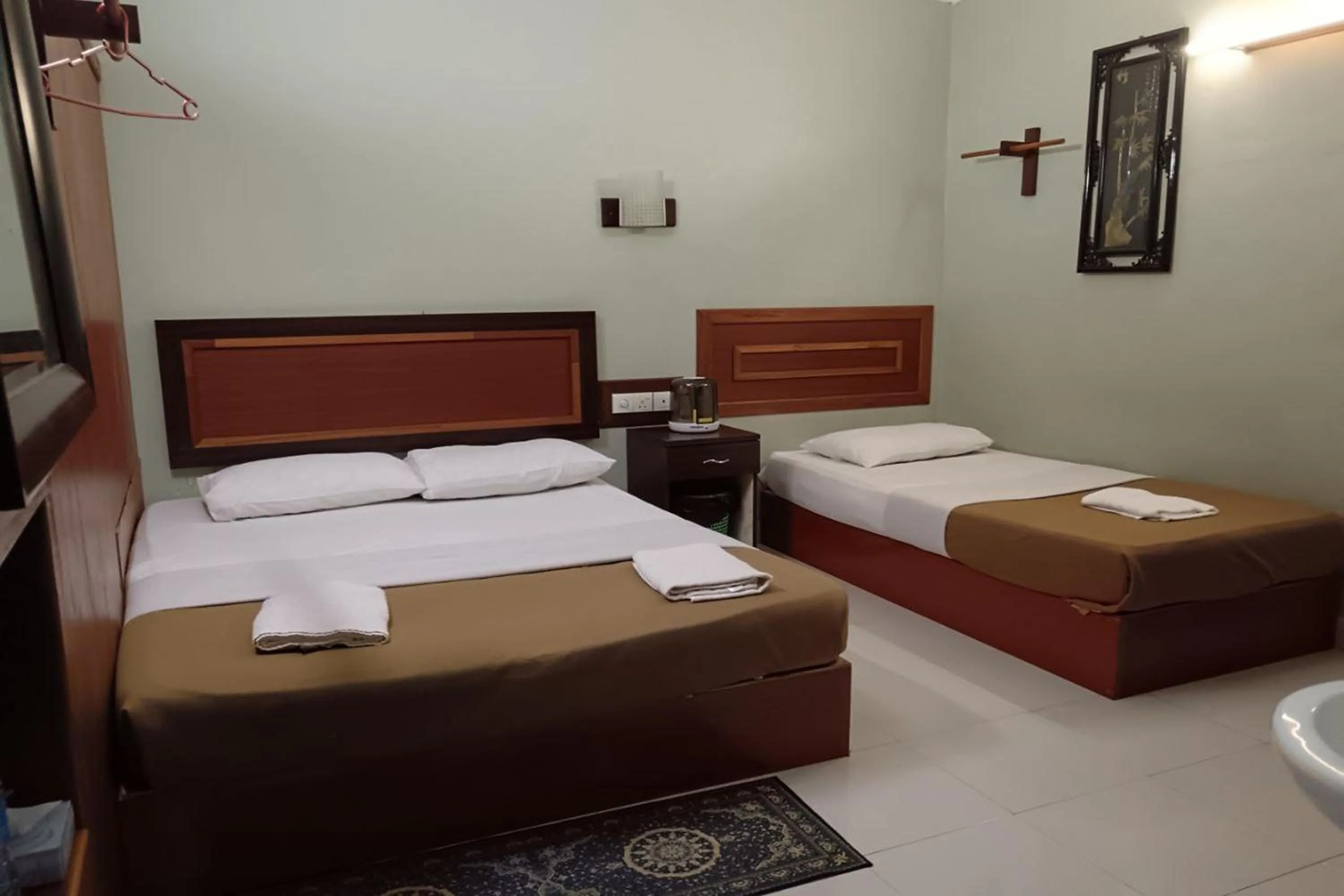Bedroom, Bed in Fins Hotel, Alor Setar