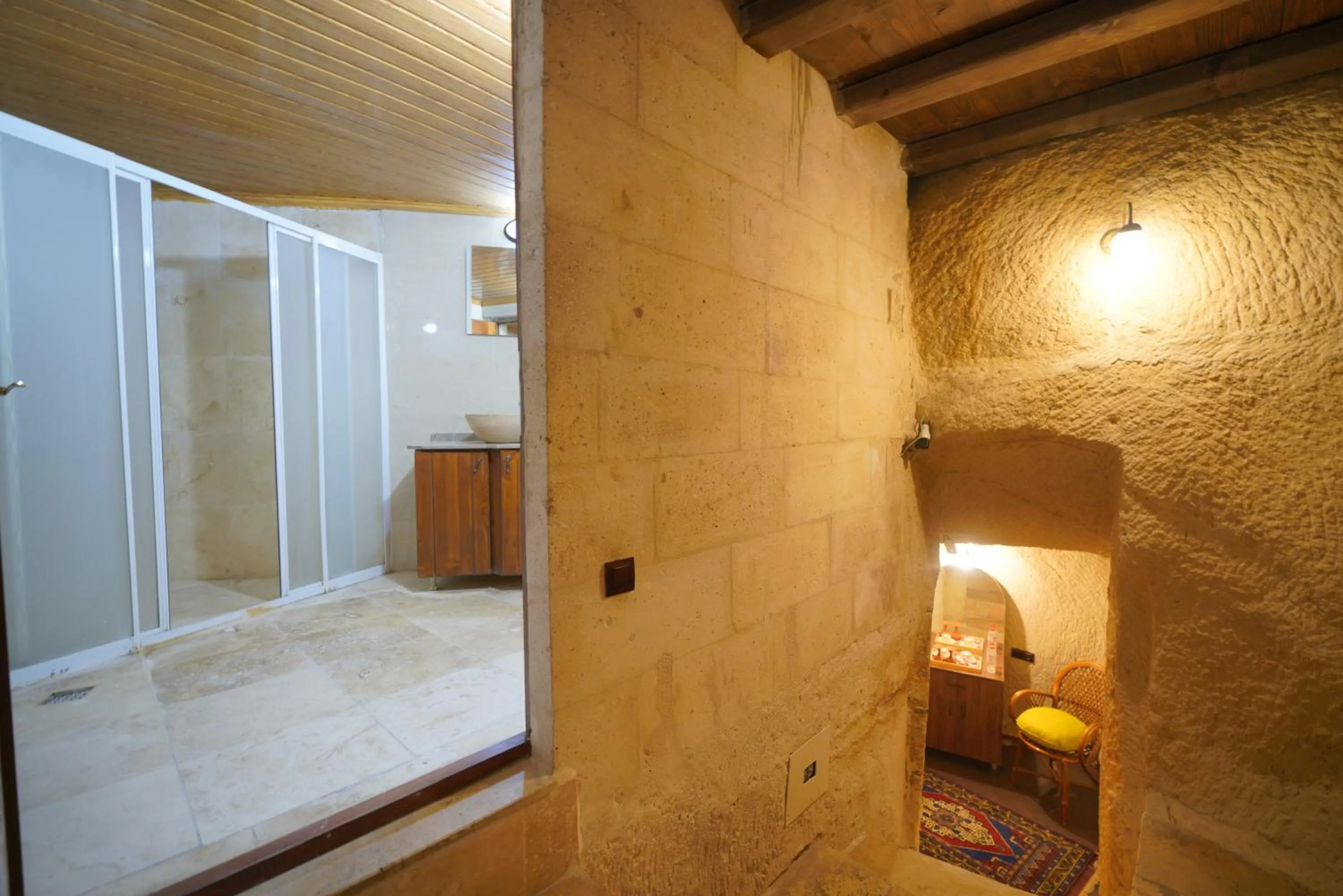 Shower in View Cave Hotel