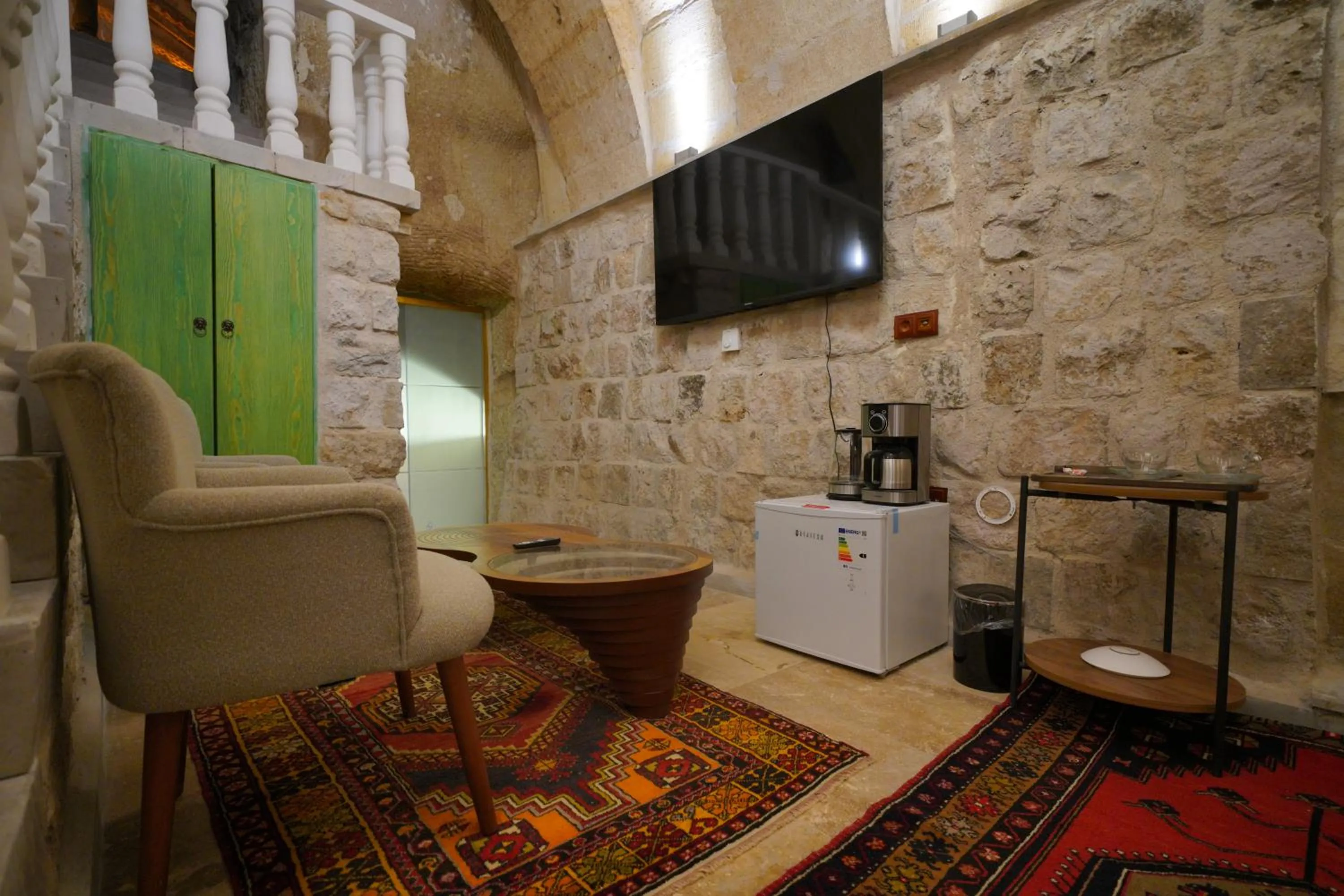 TV and multimedia in View Cave Hotel