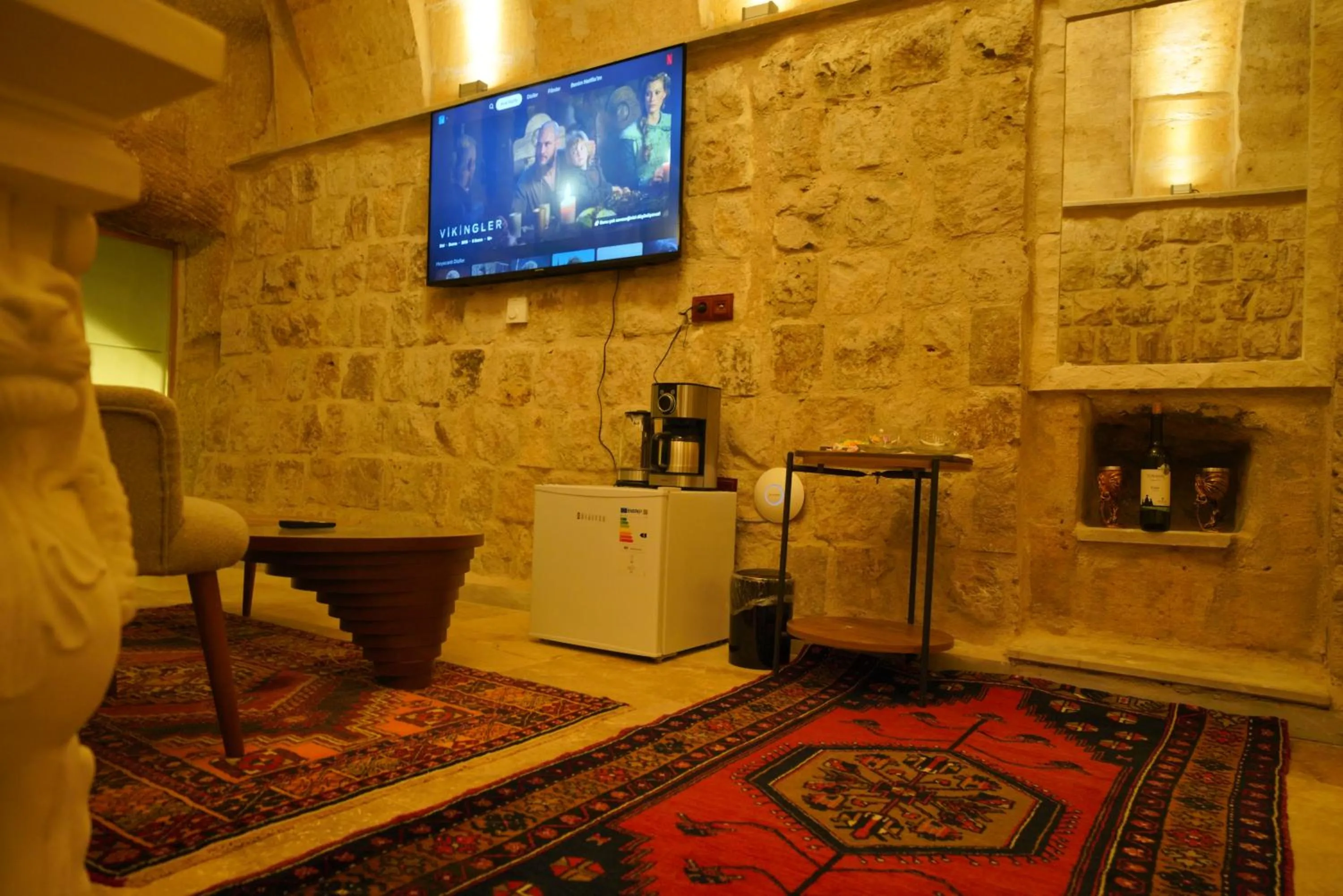 TV and multimedia in View Cave Hotel