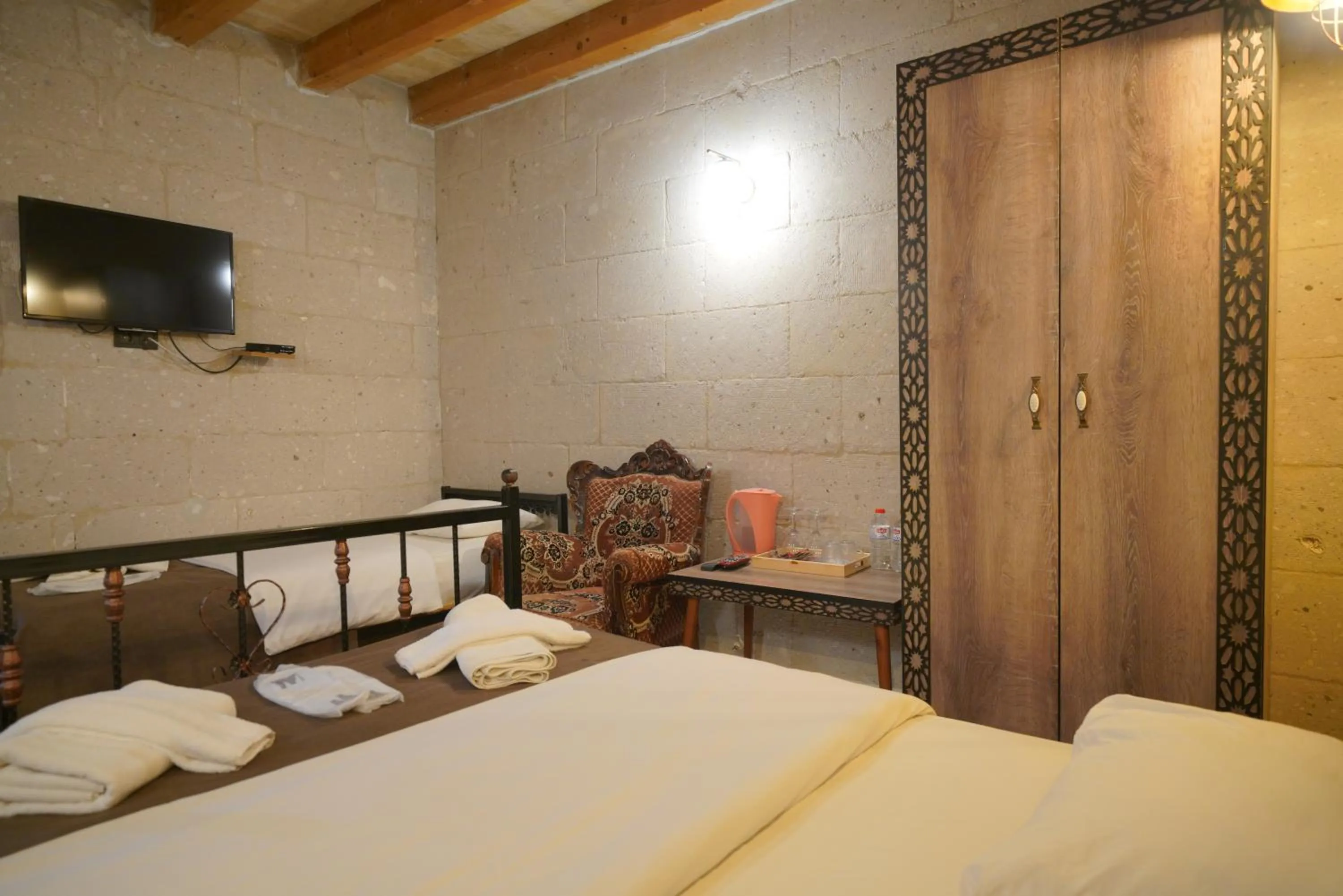 Bed in View Cave Hotel