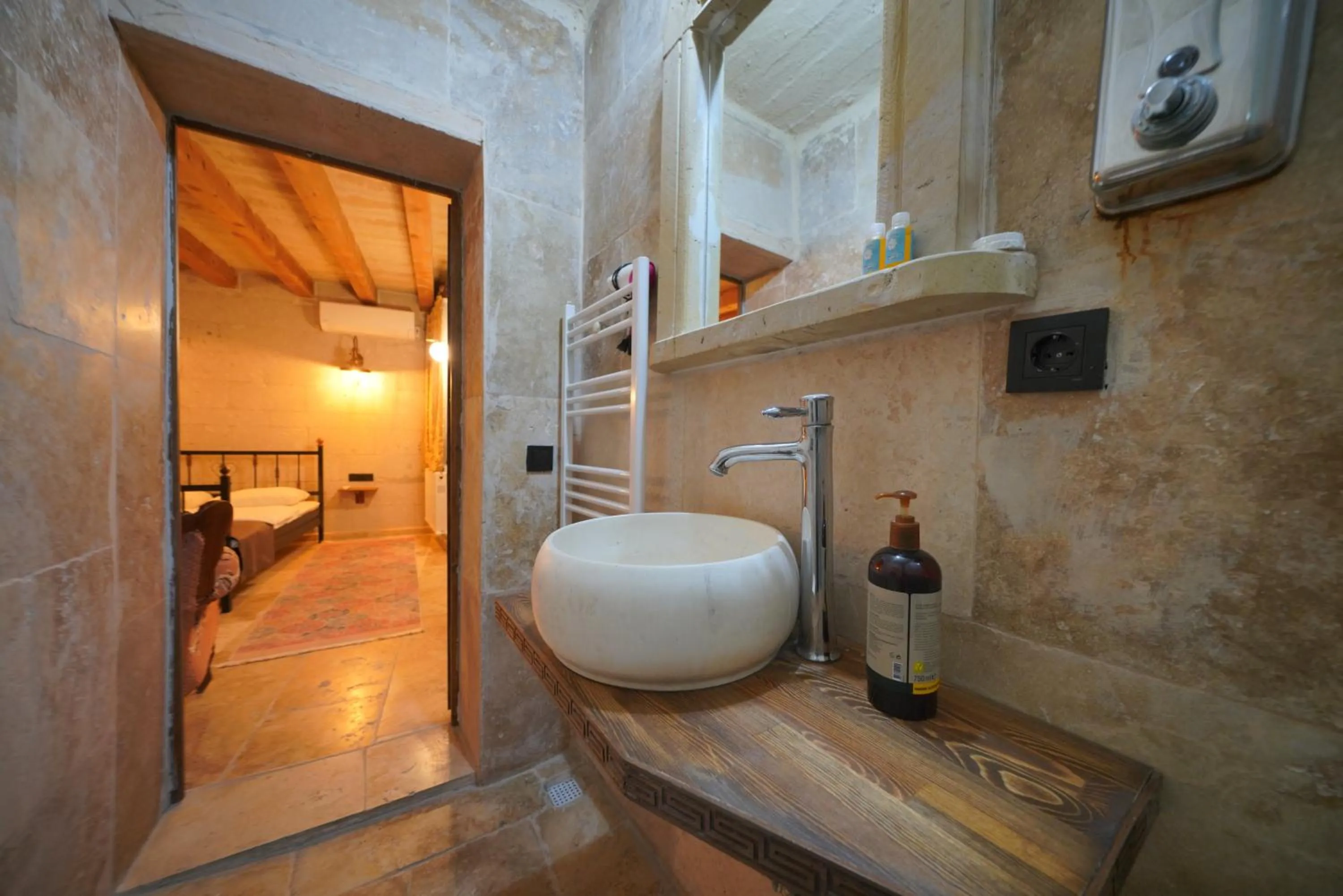 Shower in View Cave Hotel