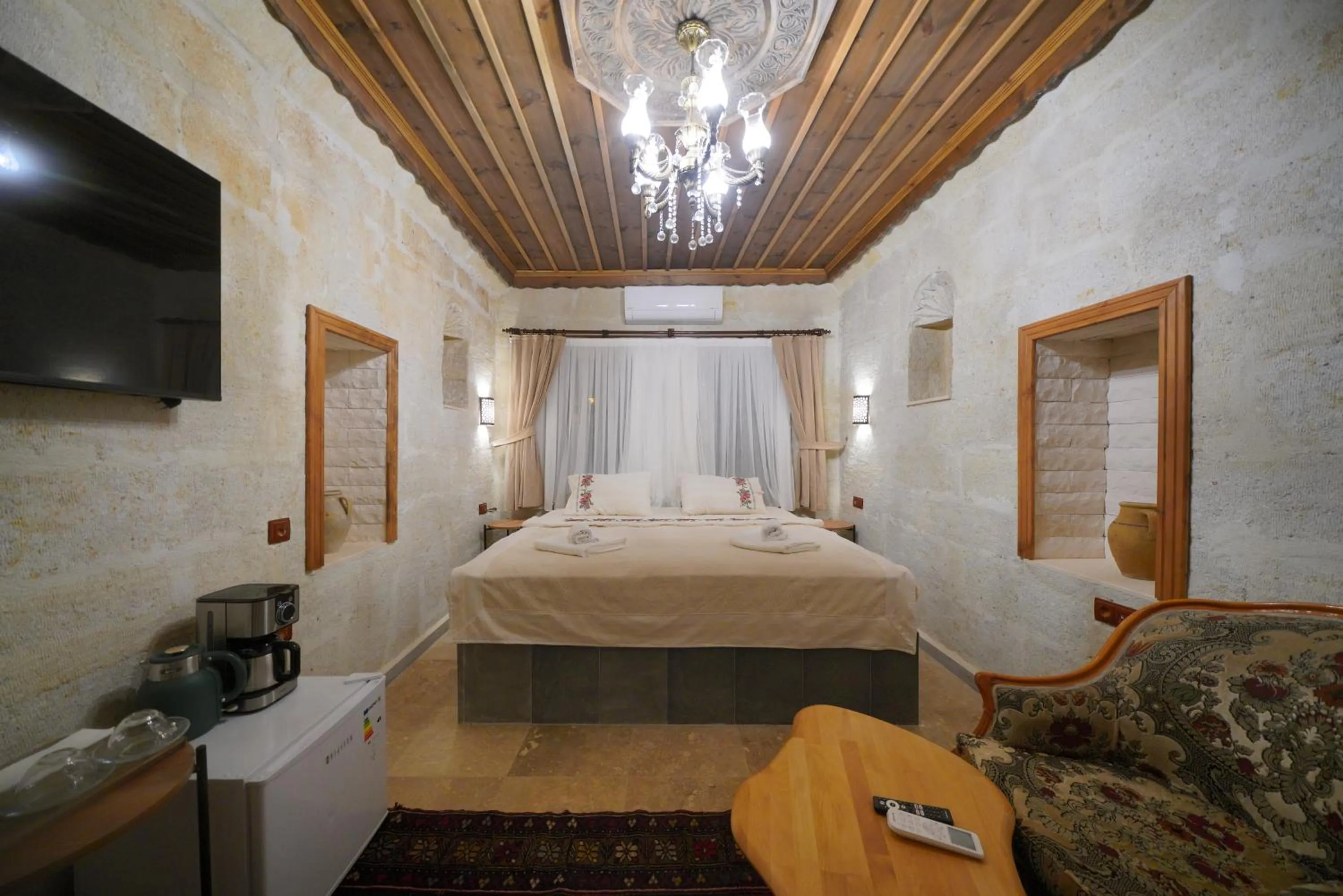 Bed in View Cave Hotel