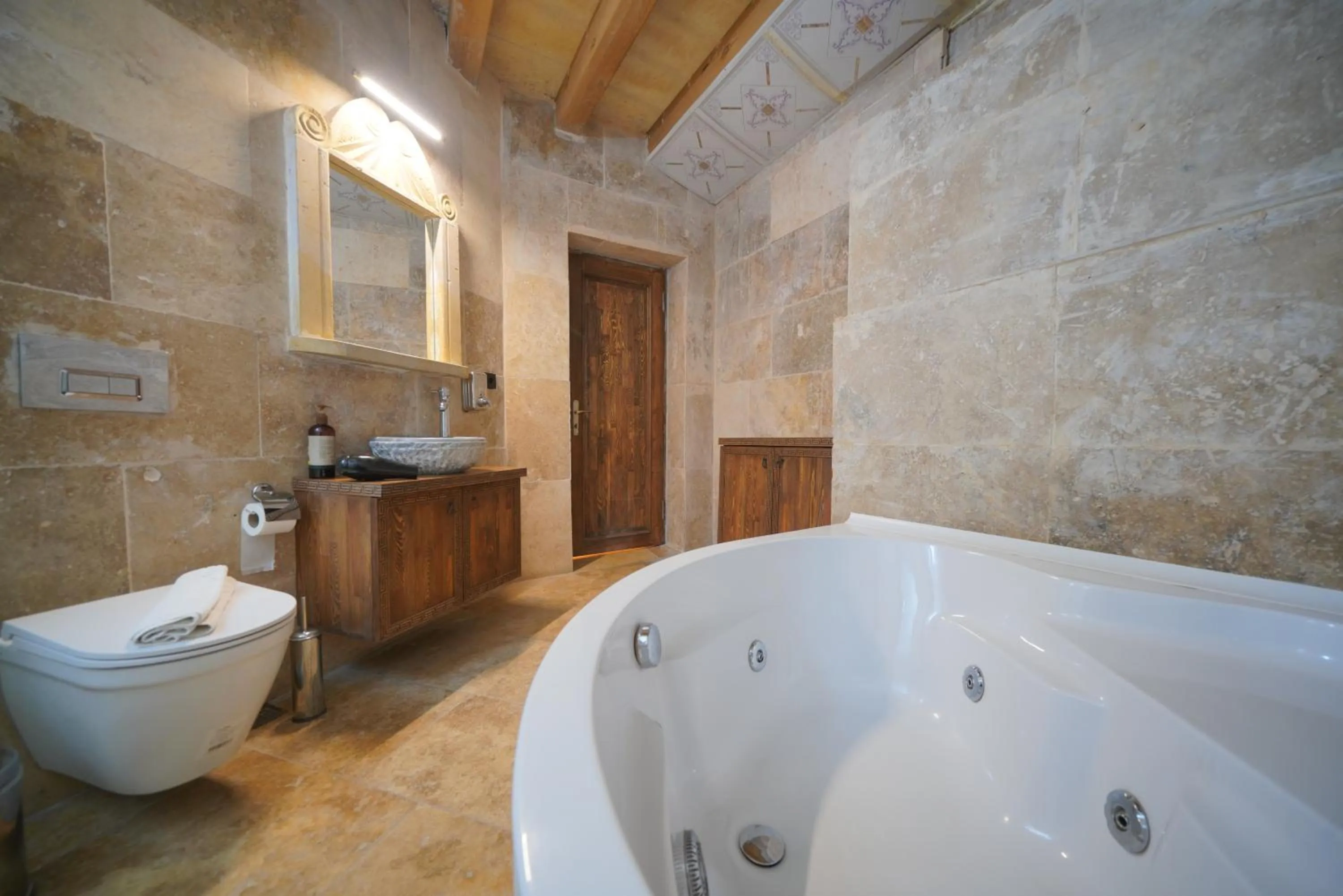 Shower in View Cave Hotel