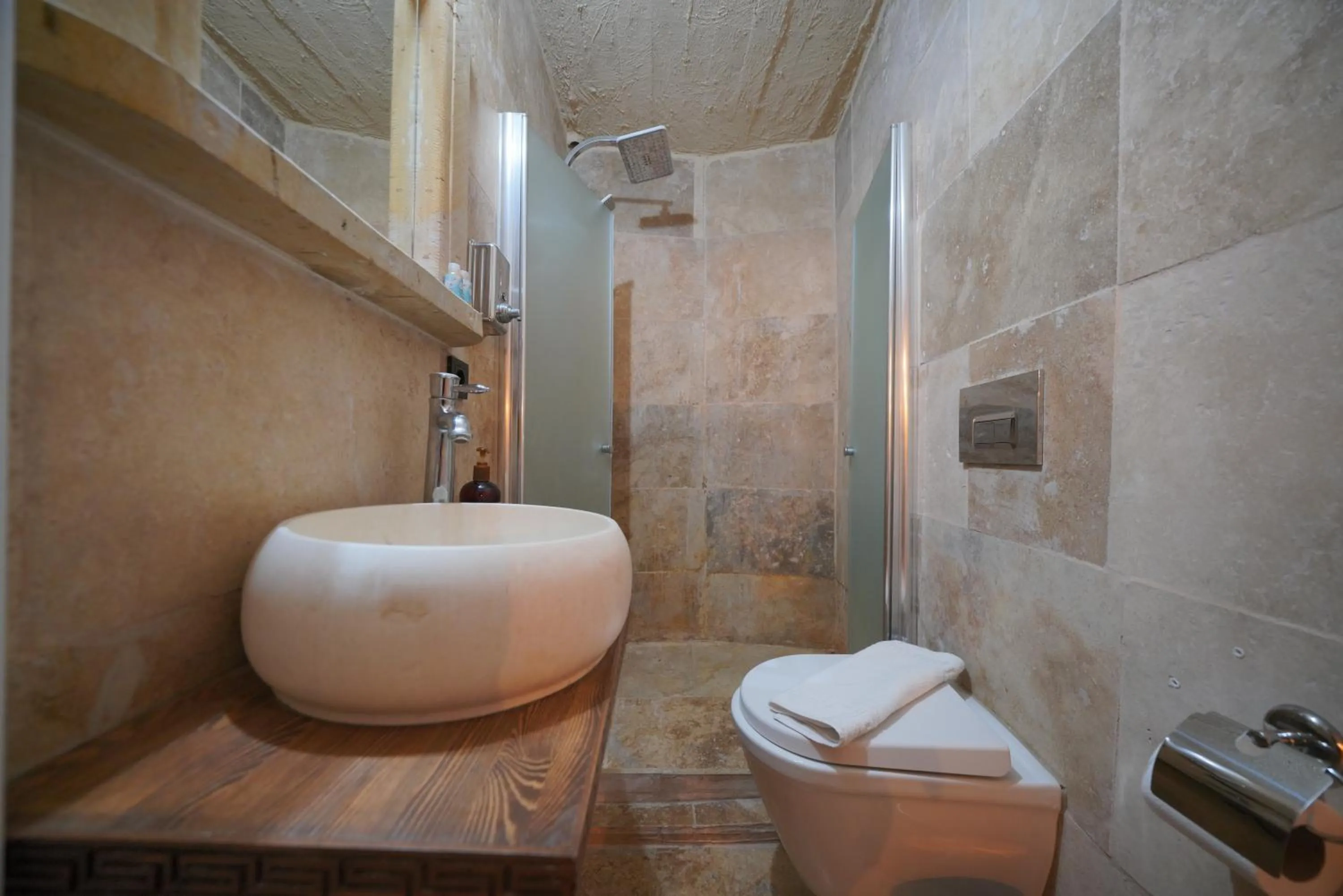 Shower in View Cave Hotel