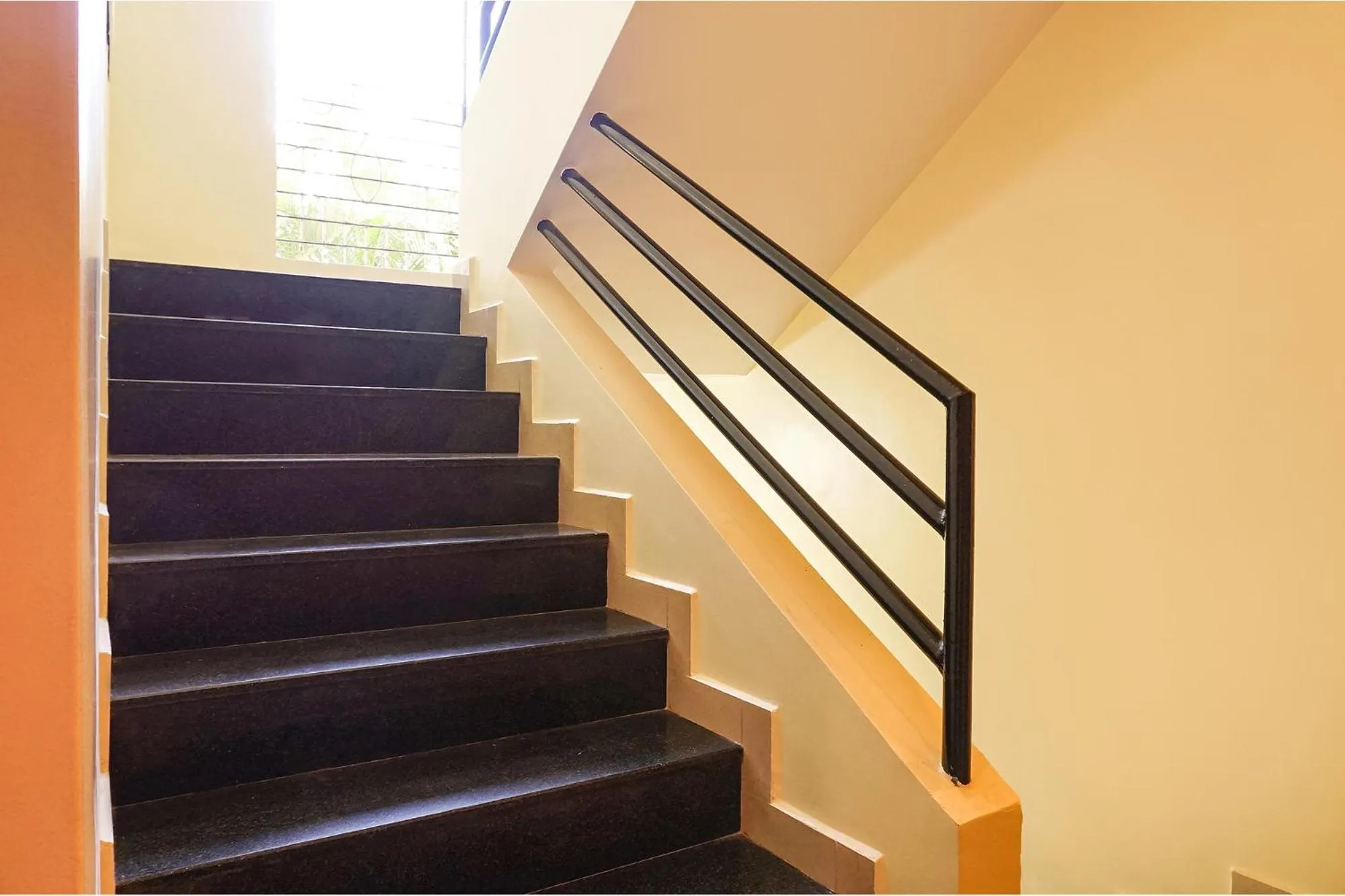 Lobby or reception in FabHotel Shree Swami, Nr Bird Valley Udyan