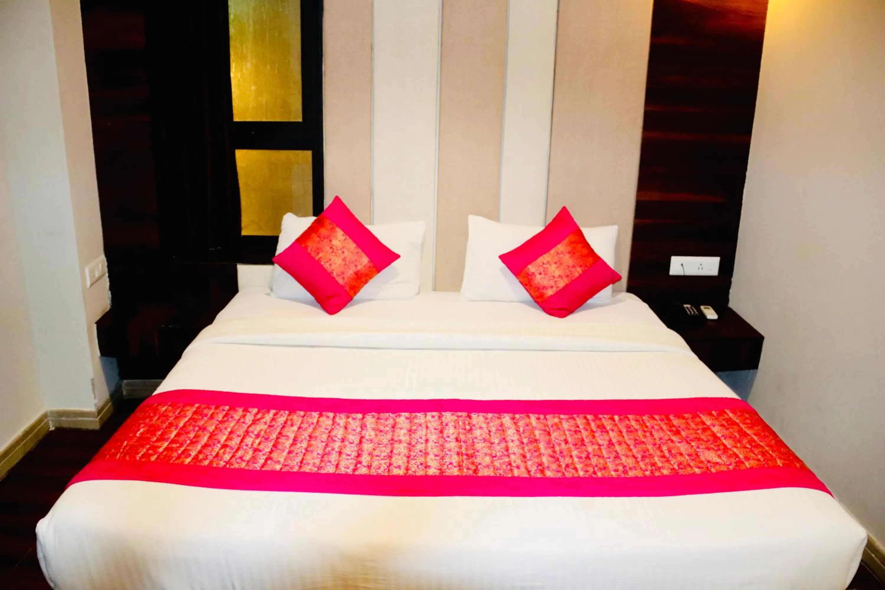 Bedroom, Bed in Hotel Magic Tree Karol Bagh Metro Station New Delhi