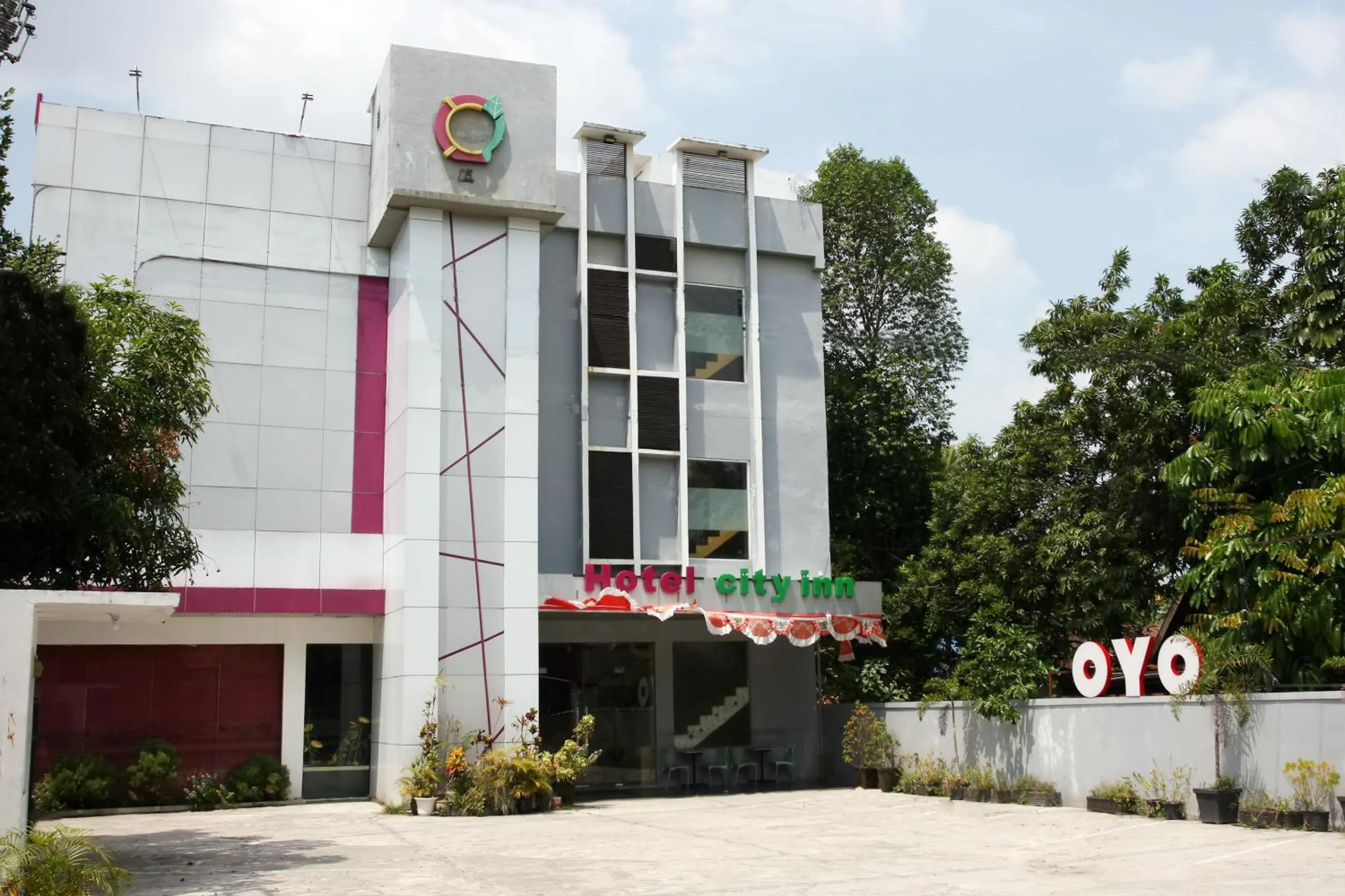 Property building in Sans Hotel City Inn Palangkaraya