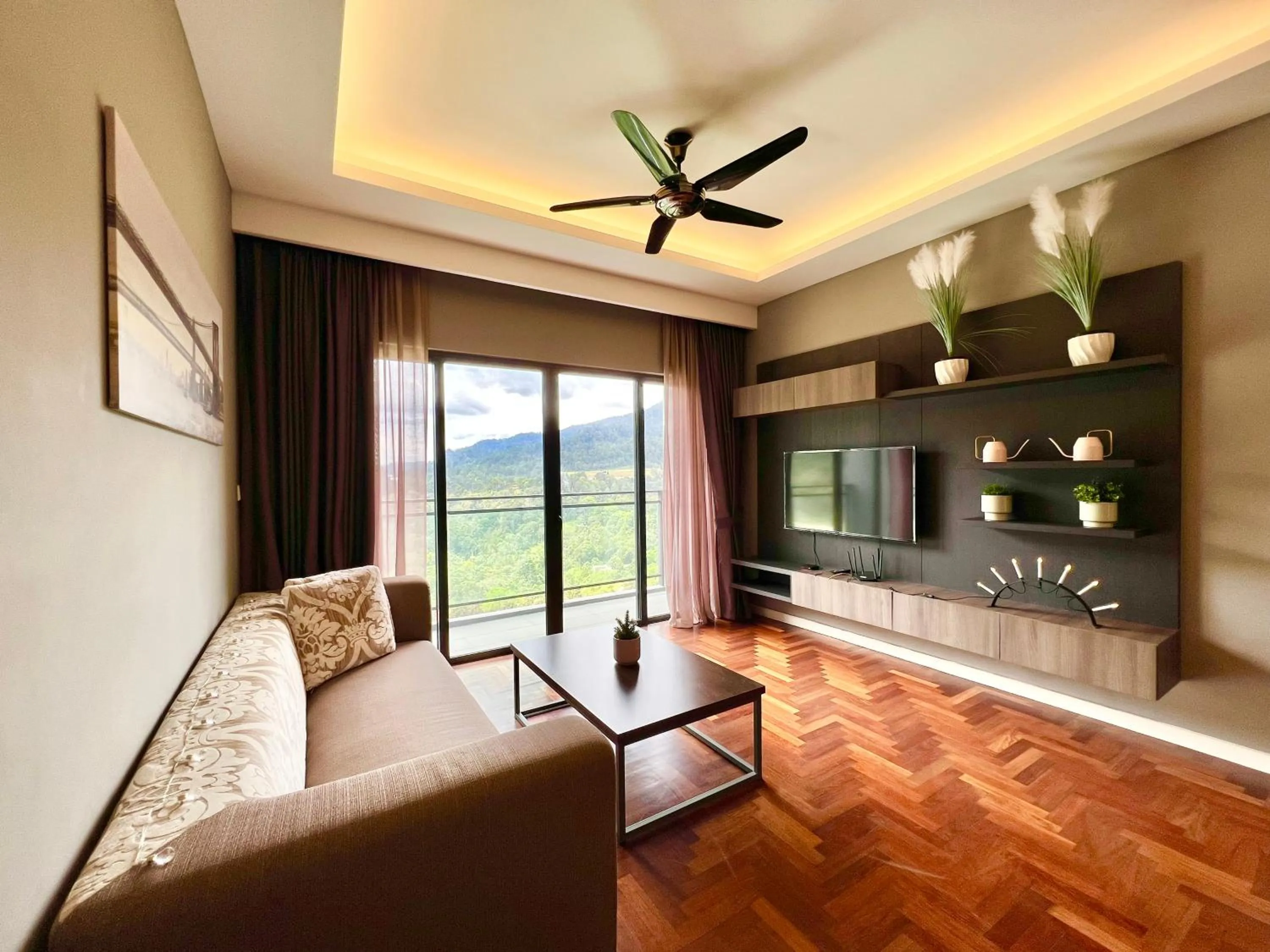 ELECTUS HOME at Vista Residences Genting - FREE WiFi & TV Box & Parking