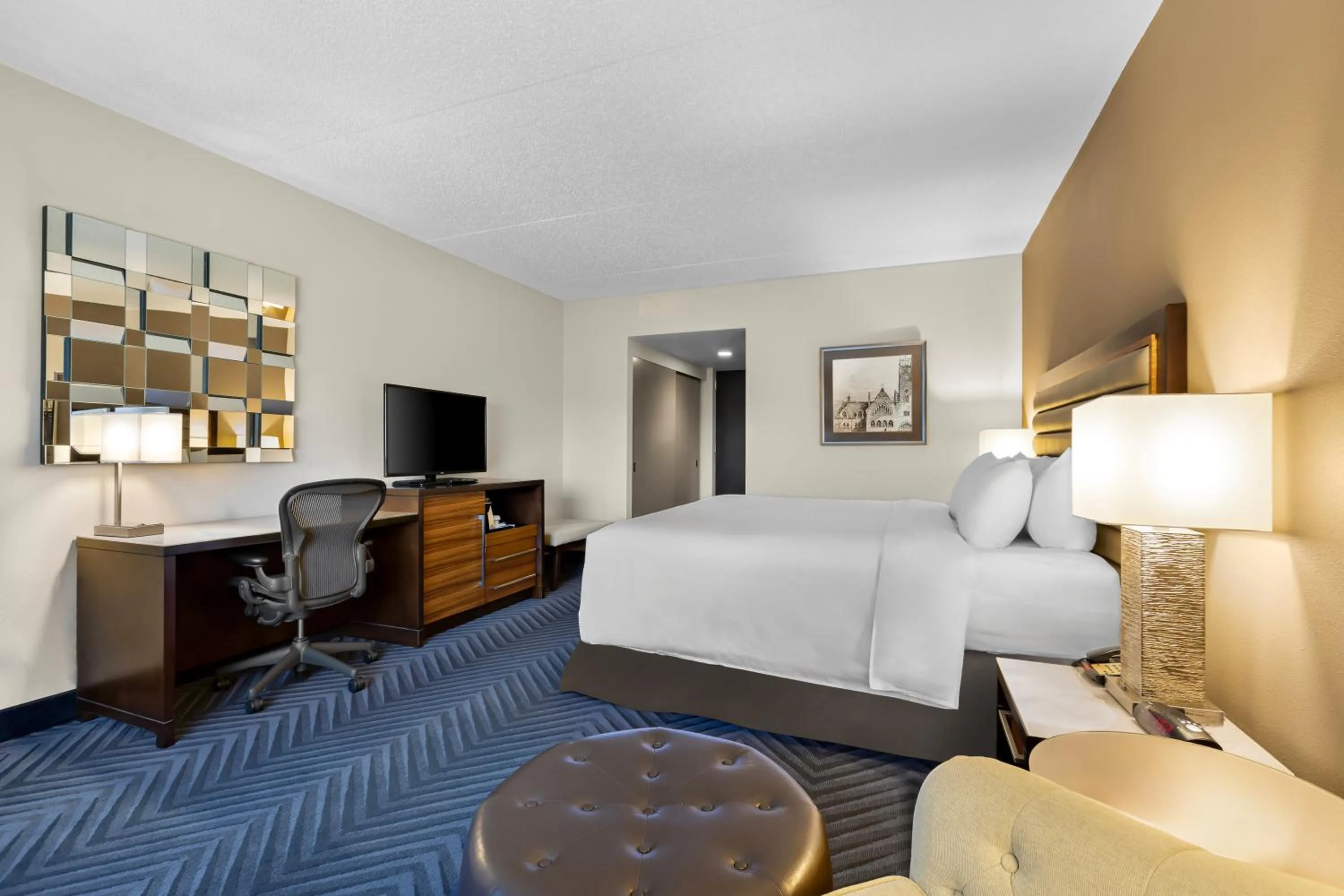 Bed in Crowne Plaza Princeton - Conference Center by IHG