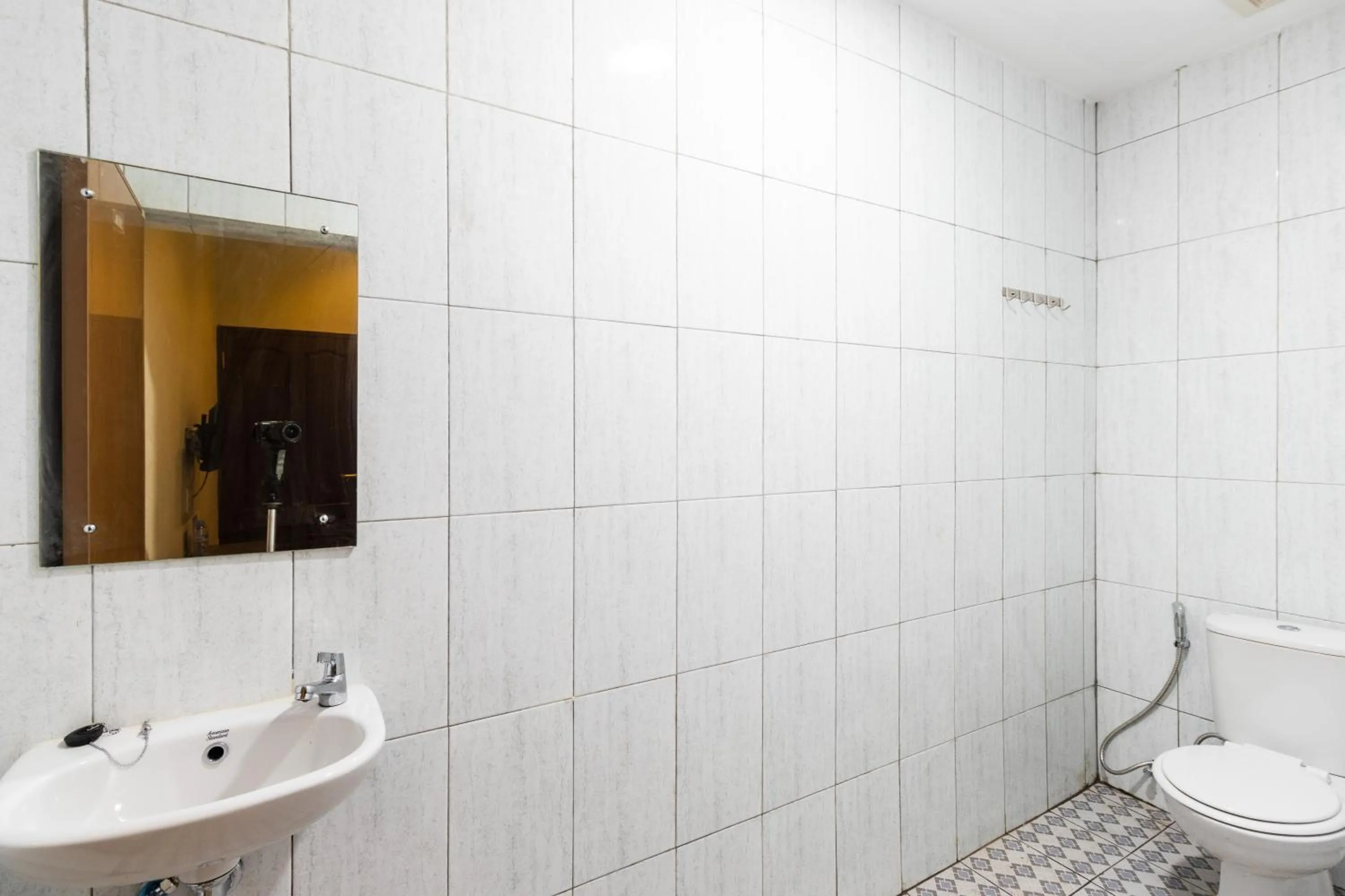 RedDoorz near Medan Amplas