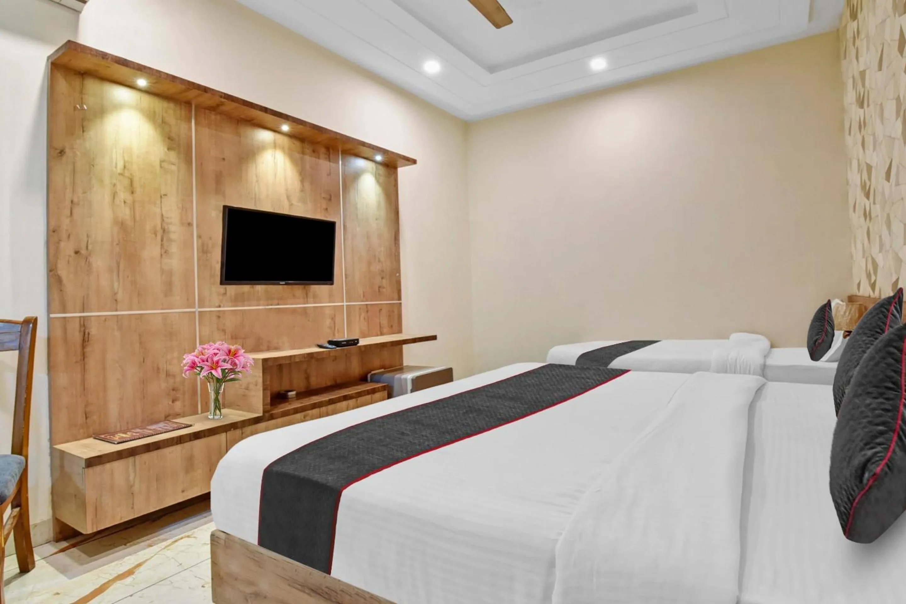 Bedroom, Bed in Hotel Shakun Palace