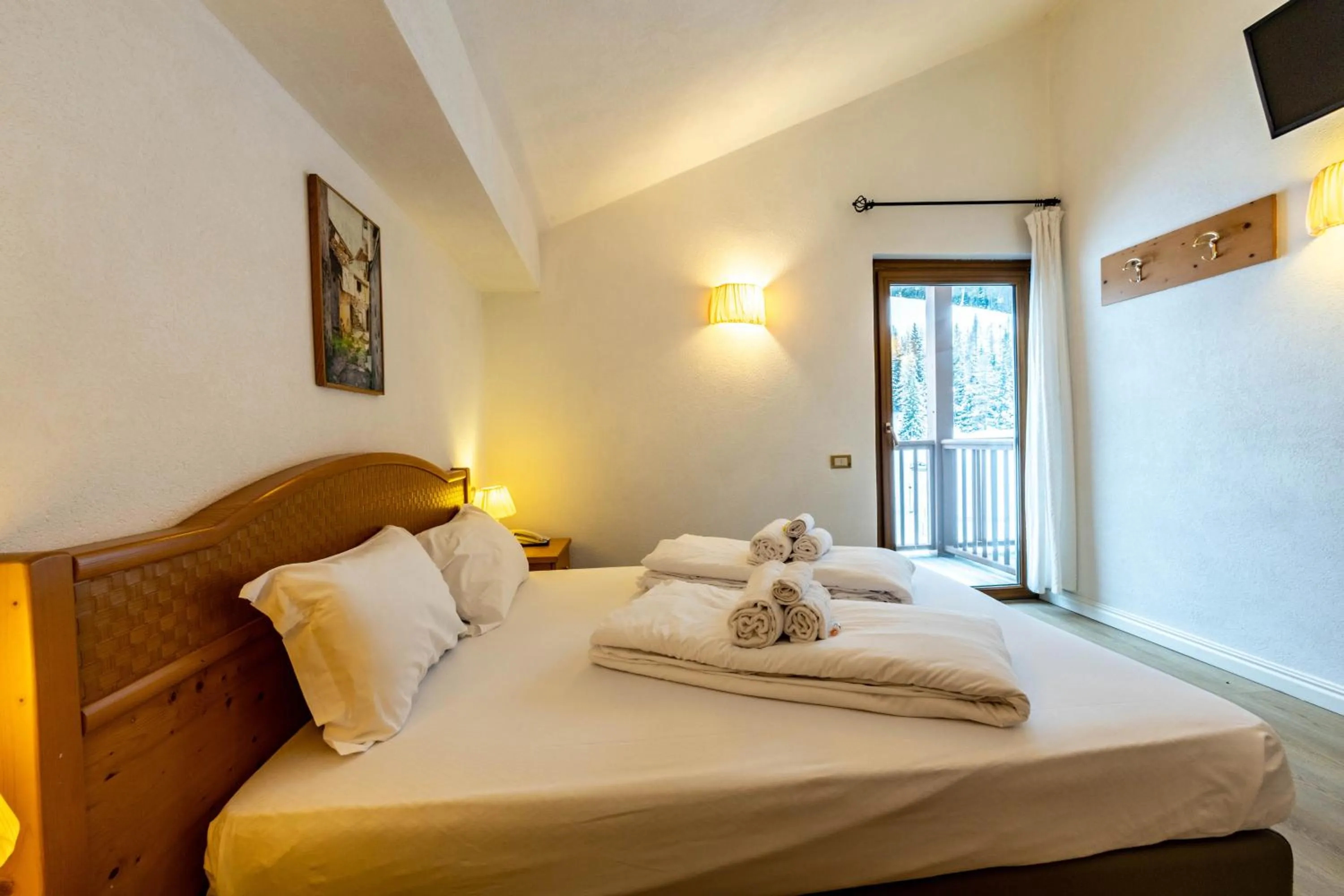 Bedroom, Bed in Hotel Grizzly "Ski-in Ski-out"