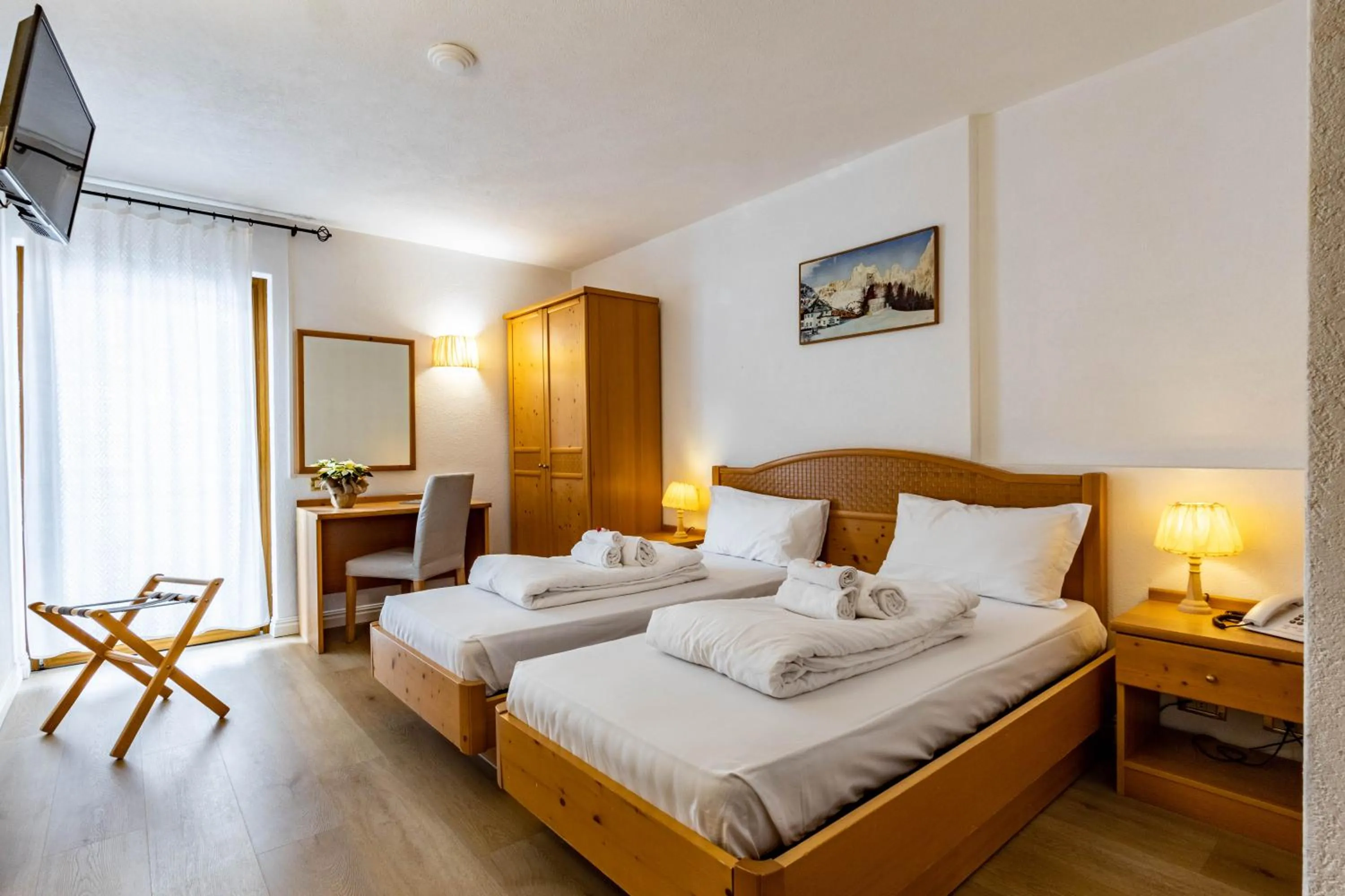 Bedroom, Bed in Hotel Grizzly "Ski-in Ski-out"