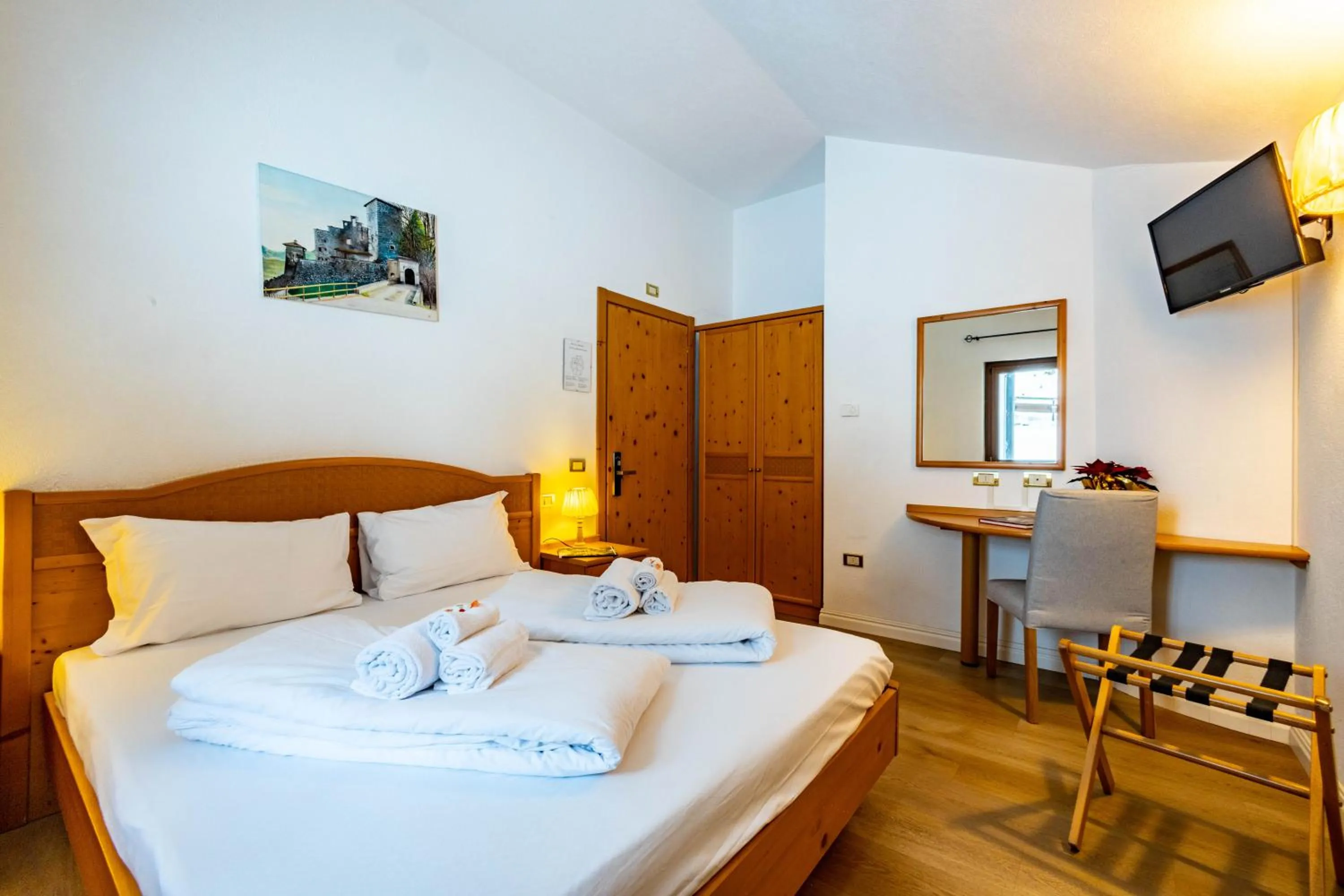 Bedroom, Bed in Hotel Grizzly "Ski-in Ski-out"