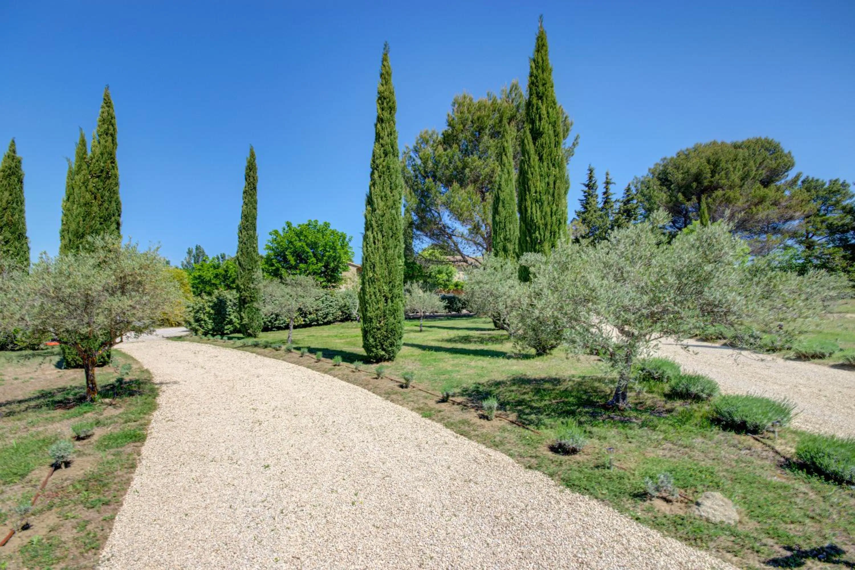 Facade/entrance in Les Chambres du Perussier